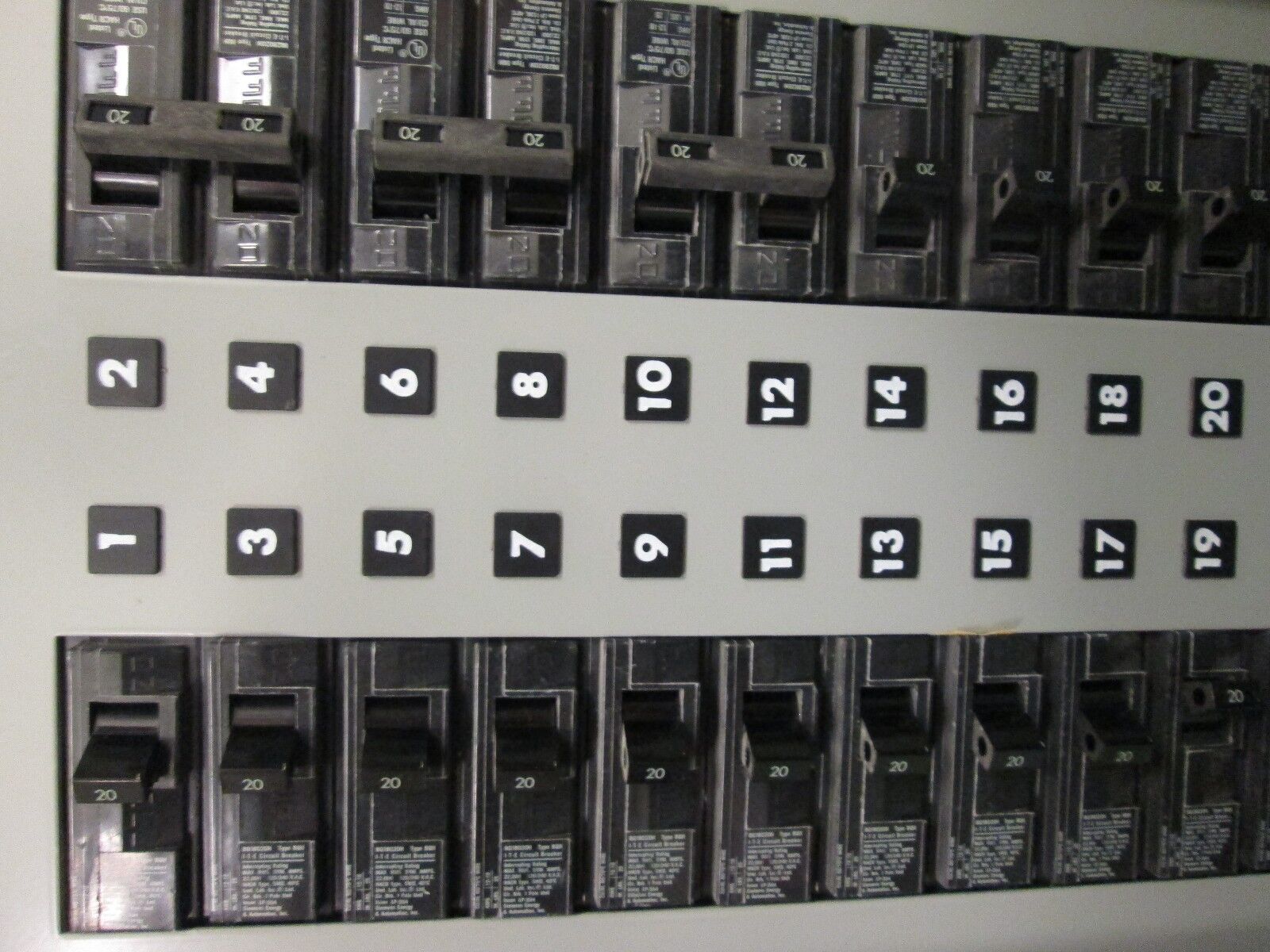 Siemens Main Lug Breaker Panel BG42ML4100STM 100A Main Lug 208Y/120V 3Ph 4W Used