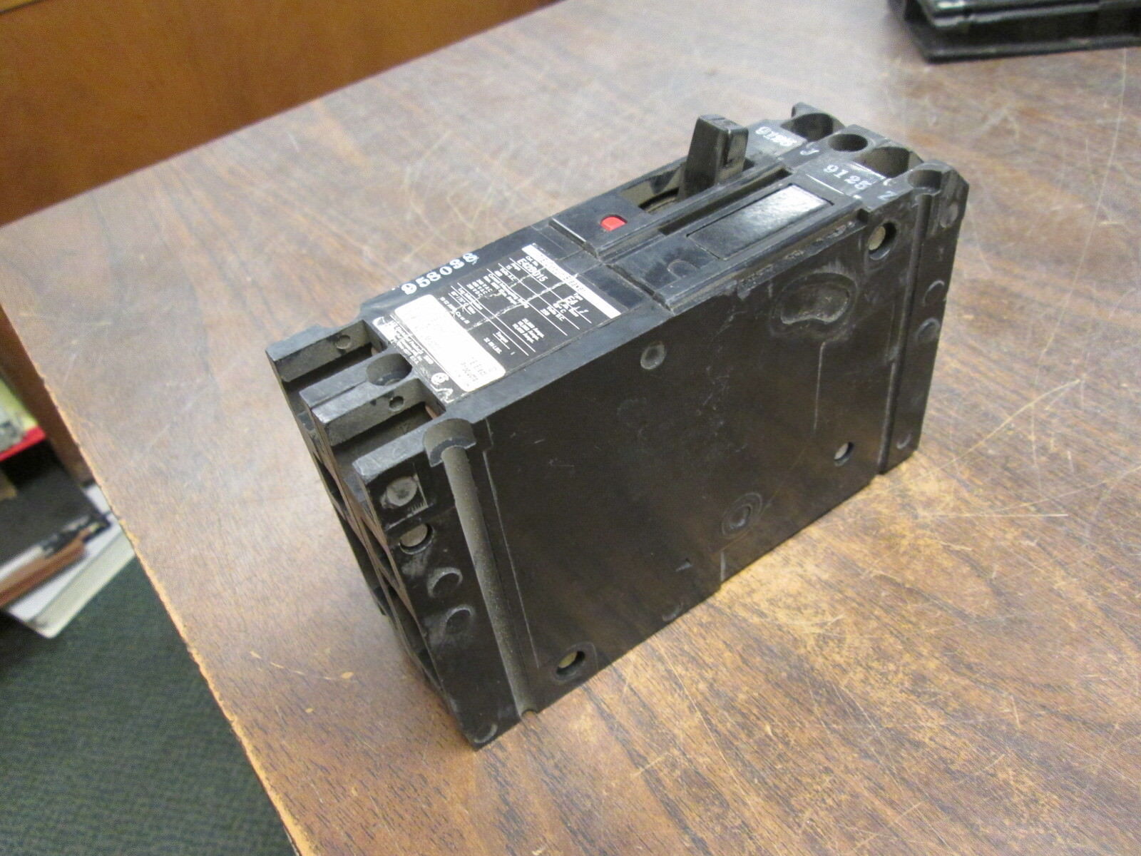 ITE Circuit Breaker E42B015 15A 480V 2P Used