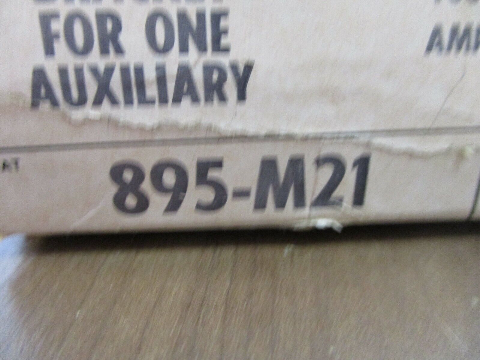Allen-Bradley Aux Mounting Bracket 895-M21 Ser. A 100/200A New Surplus