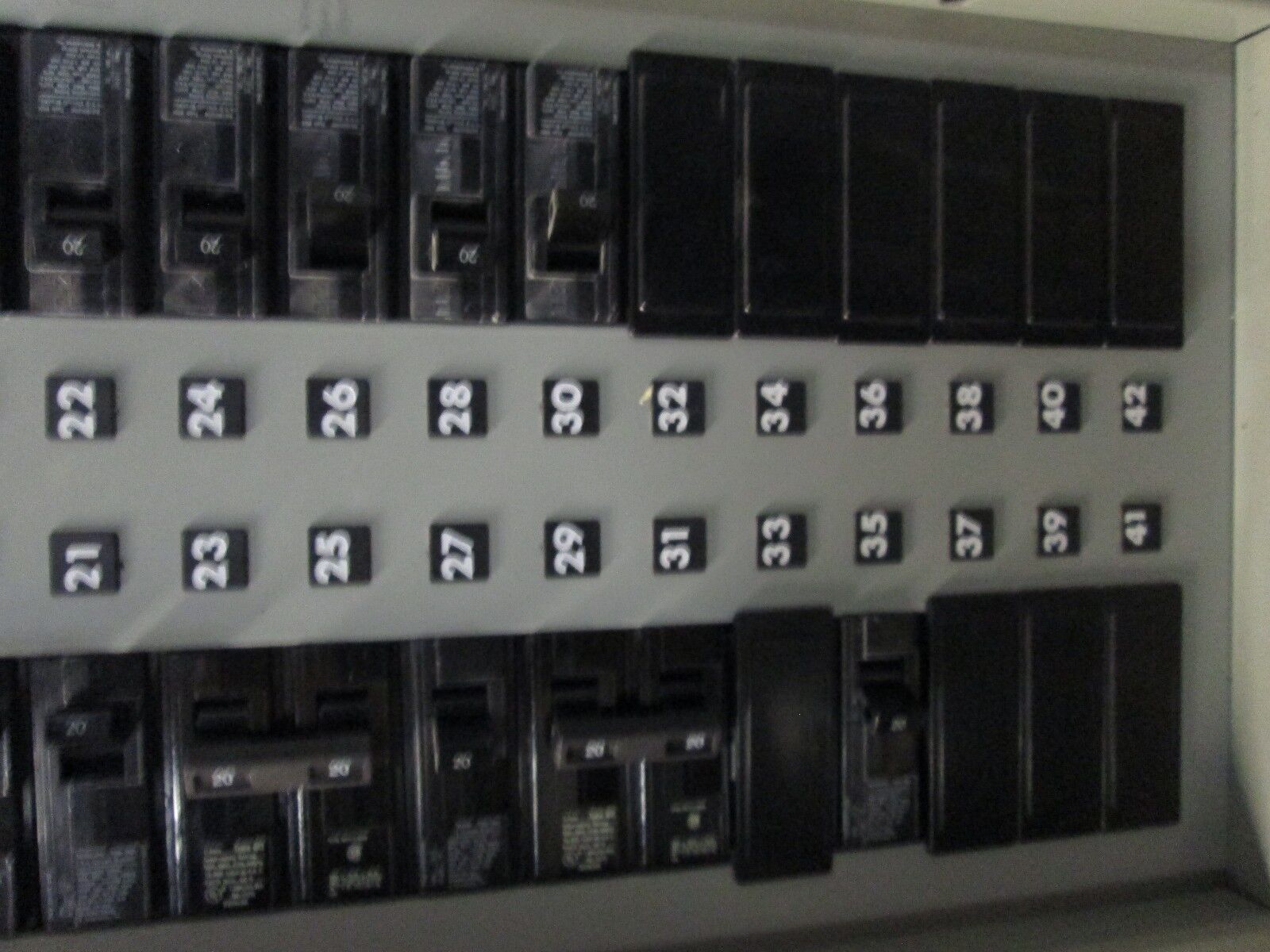 Siemens Main Lug Breaker Panel BG42ML4100STM 100A Main Lug 208Y/120V 3Ph 4W Used