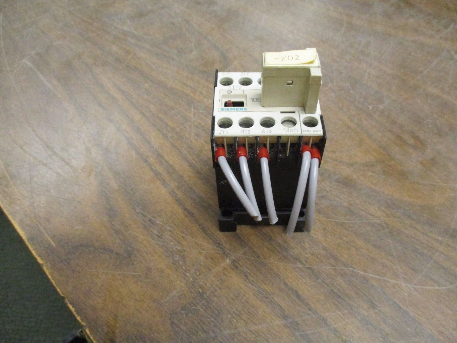 Siemens Contactor 3TF2010-0AM0 10A 240V w/ Varistor Surge Suppressor Used