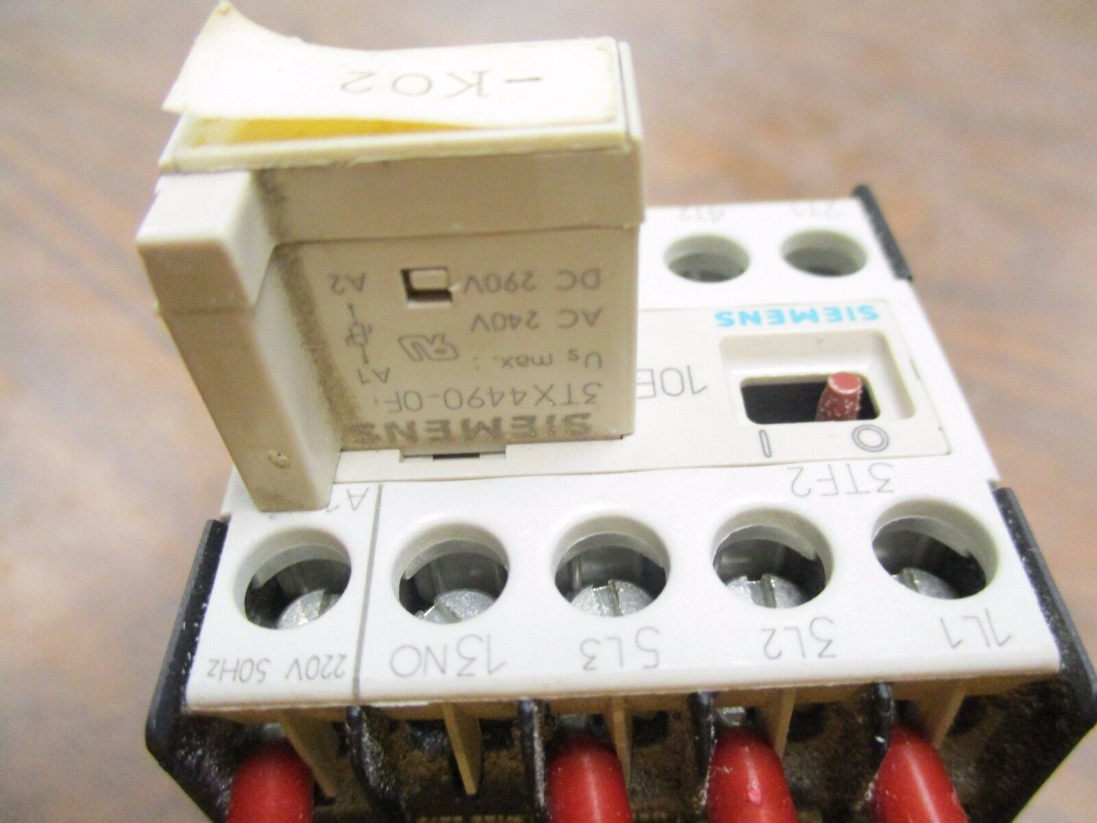 Siemens Contactor 3TF2010-0AM0 10A 240V w/ Varistor Surge Suppressor Used