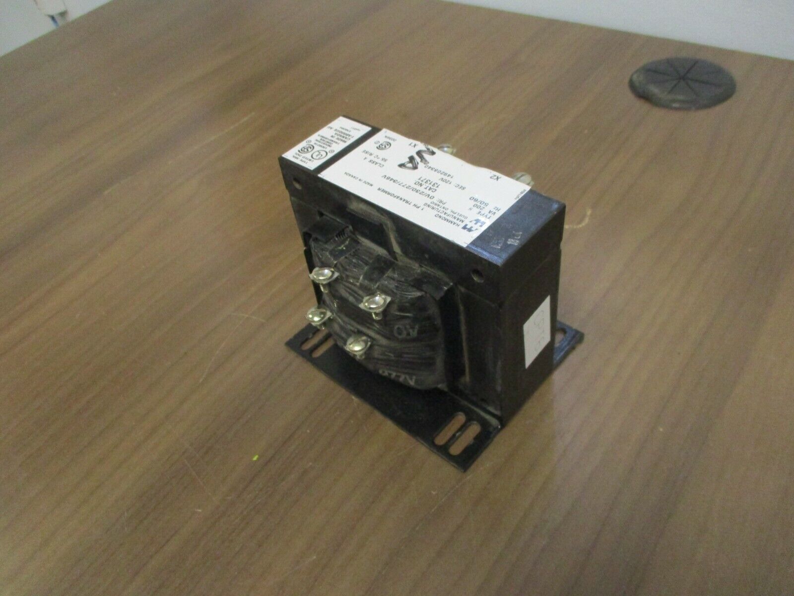 Hammond Transformer 131371 200VA Pri: 230/277/346V Sec: 120V 1Ph 50/60Hz Used