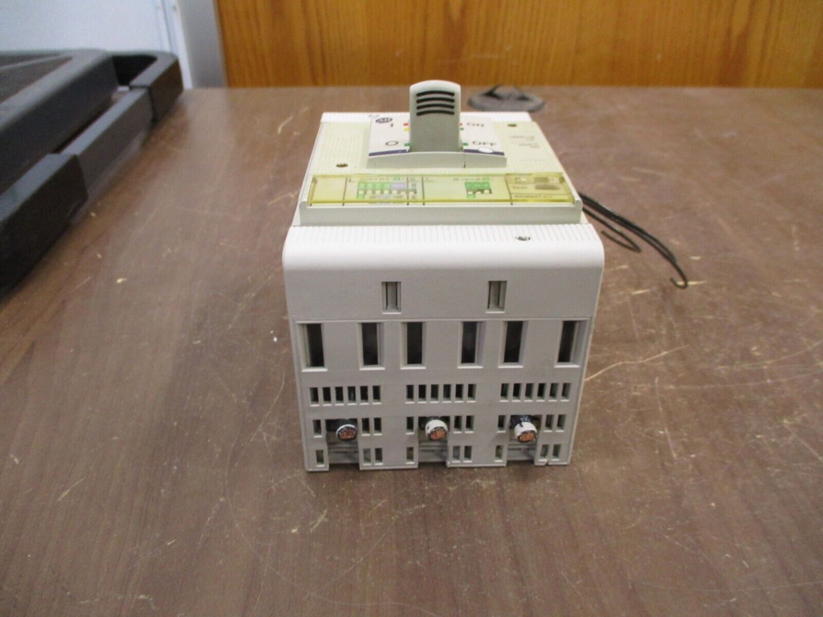 Allen-Bradley Motor Protector 140MG-H8E-D10 100A 600V 50/60Hz Used