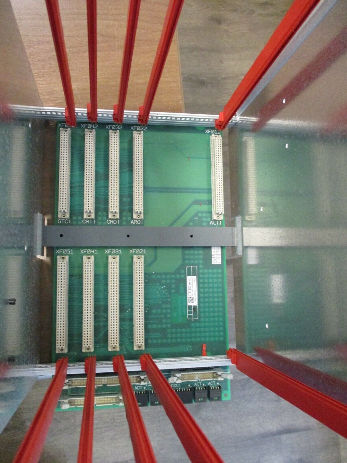 MGE FDPI PLC Chassis 51028048XD-4DA Used