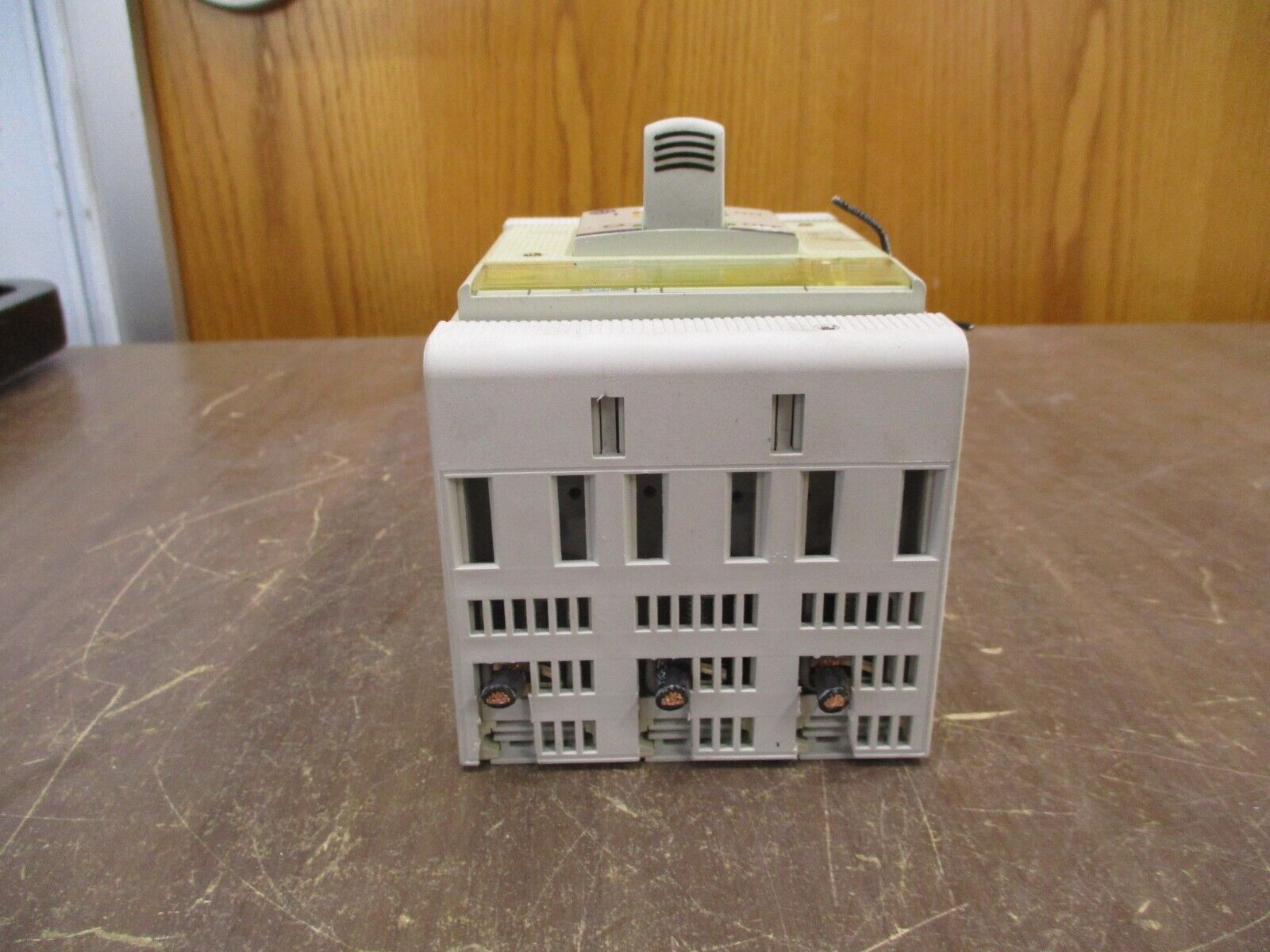 Allen-Bradley Motor Protector 140MG-H8E-D10 100A 600V 50/60Hz Used