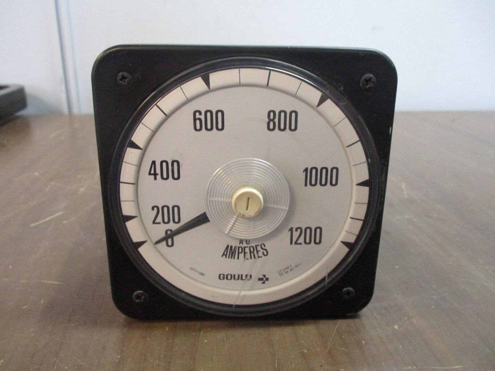 Crompton / Gould Type 077-08 AC Ammeter AA1 LSSV Range: 0-1200A Used
