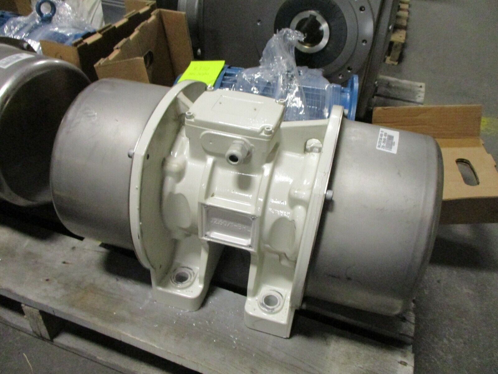 Buehler Vibratory Motor 02.60/1-BHL 230-277/400-480V 60Hz Used