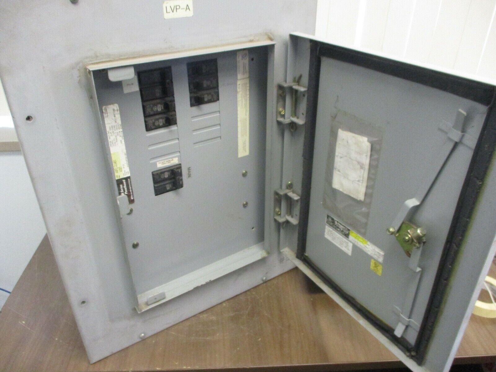 GE A-Series Panelboard AQF1121ABX AXB7 125A Max 120/240V 1Ph 3W Type 3R/12 Used