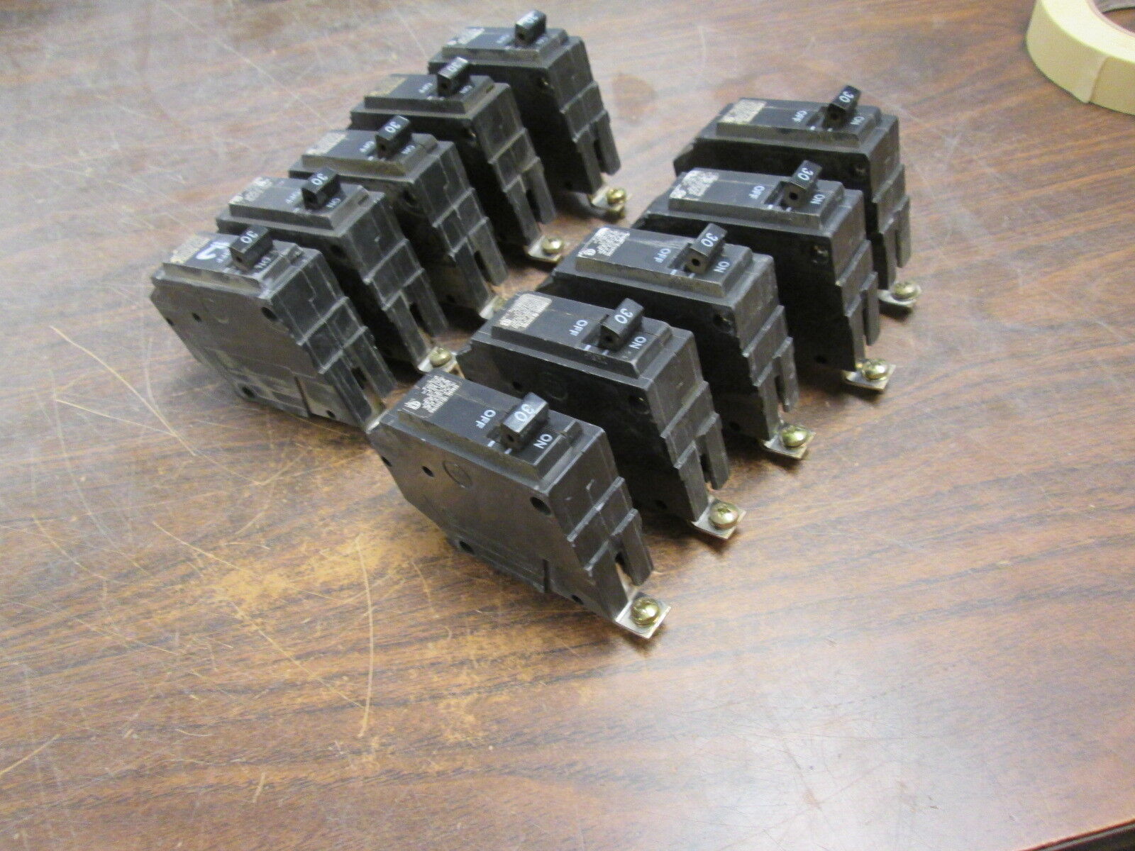 GE Circuit Breaker THQB1130 30A 120/240V 1P *Lot of 10* Used