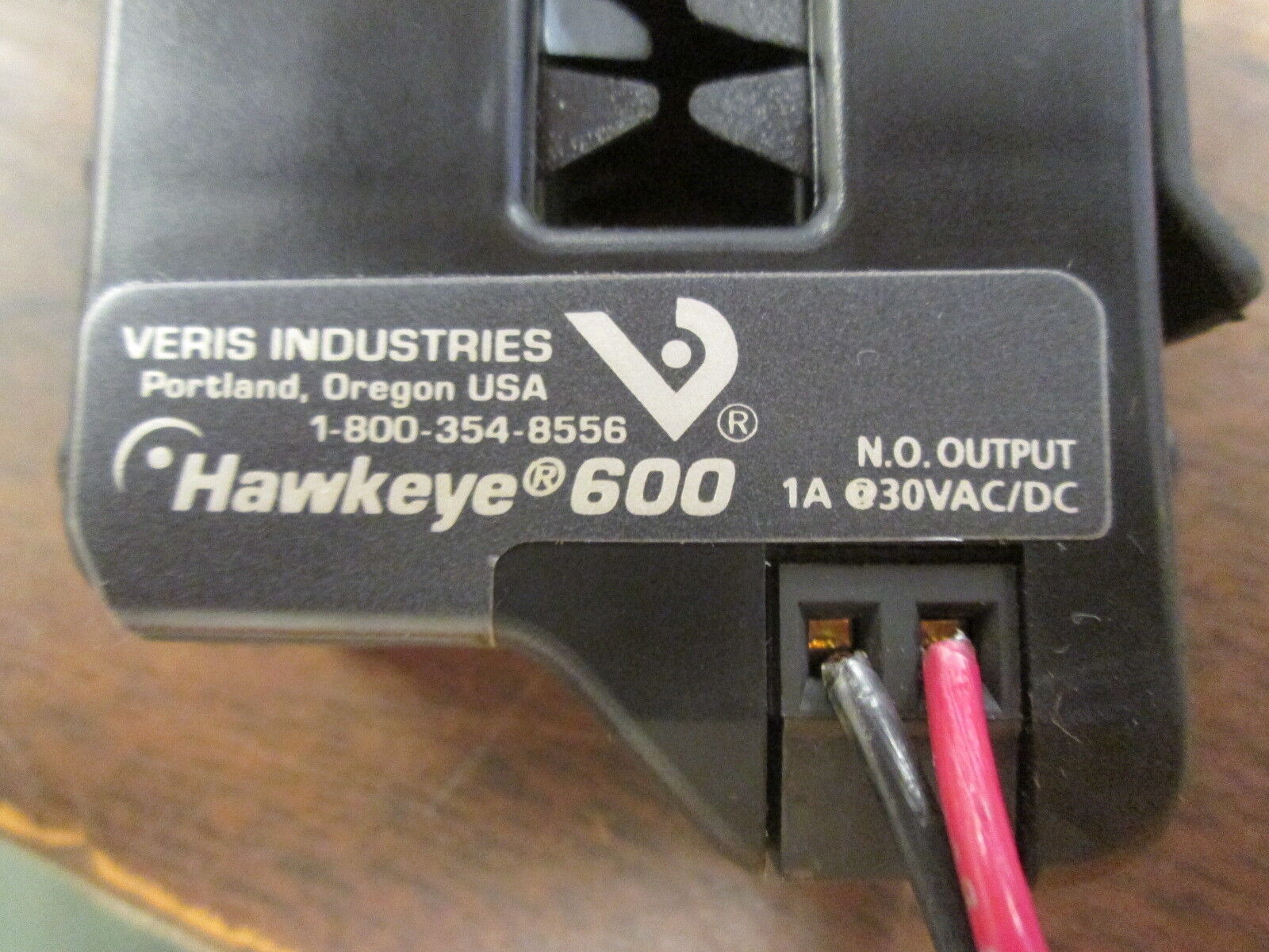 Veris Industries Hawkeye 600 Sensor Z201971-0A 1A@30V Used