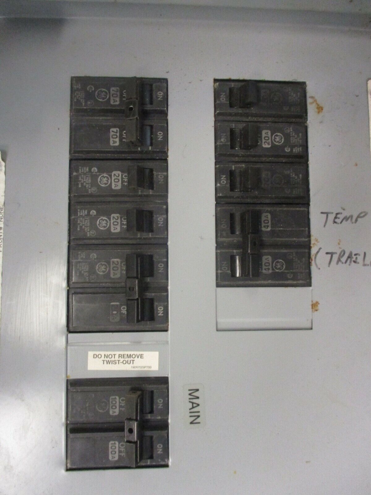 GE A-Series Panelboard AQF1121ABX AXB7 125A Max 120/240V 1Ph 3W 12-Slot Used