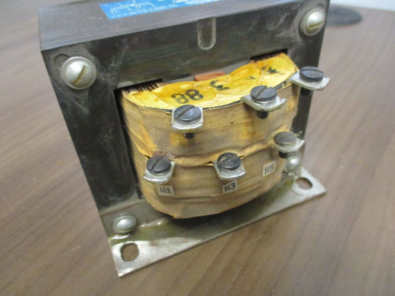 Micron Transformer CX300MPU15 0.300kVA Pri: 208/240/480V Sec: 120V 50/60Hz Used