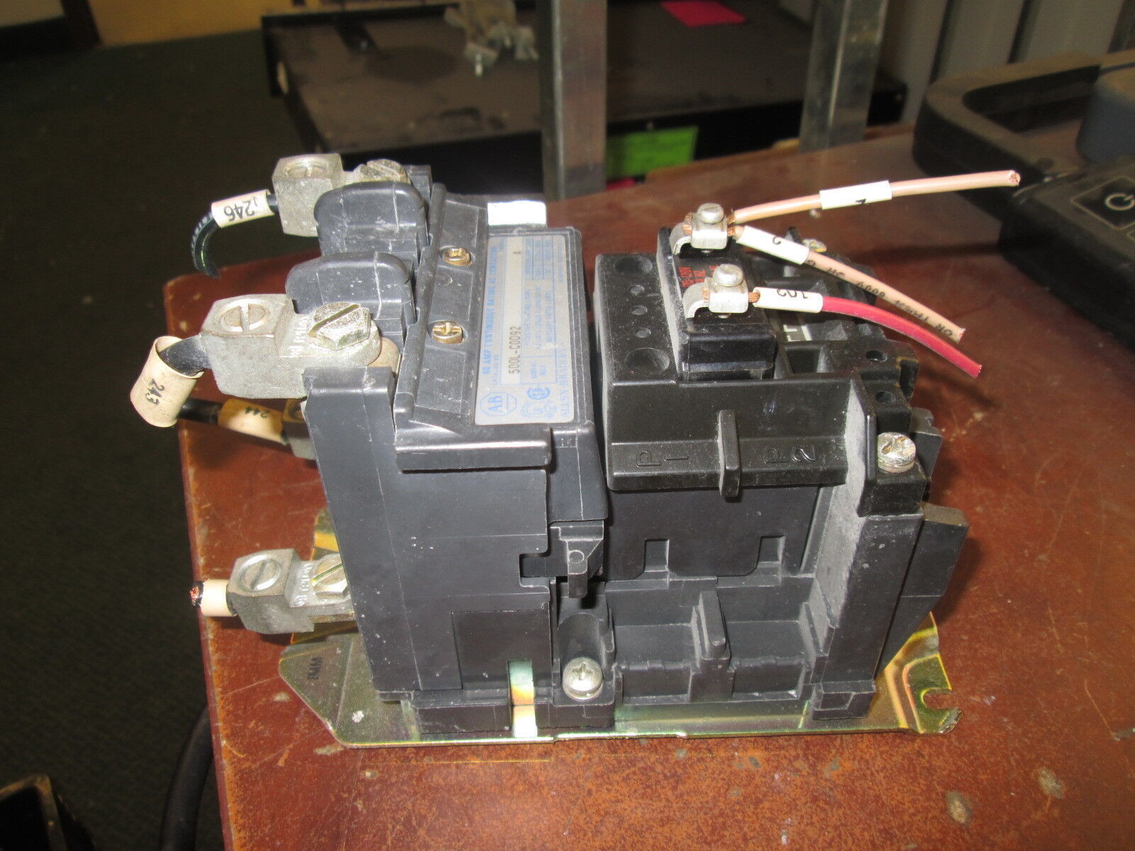 Allen-Bradley Contactor 500L-COD92 120V Coil 60A Used