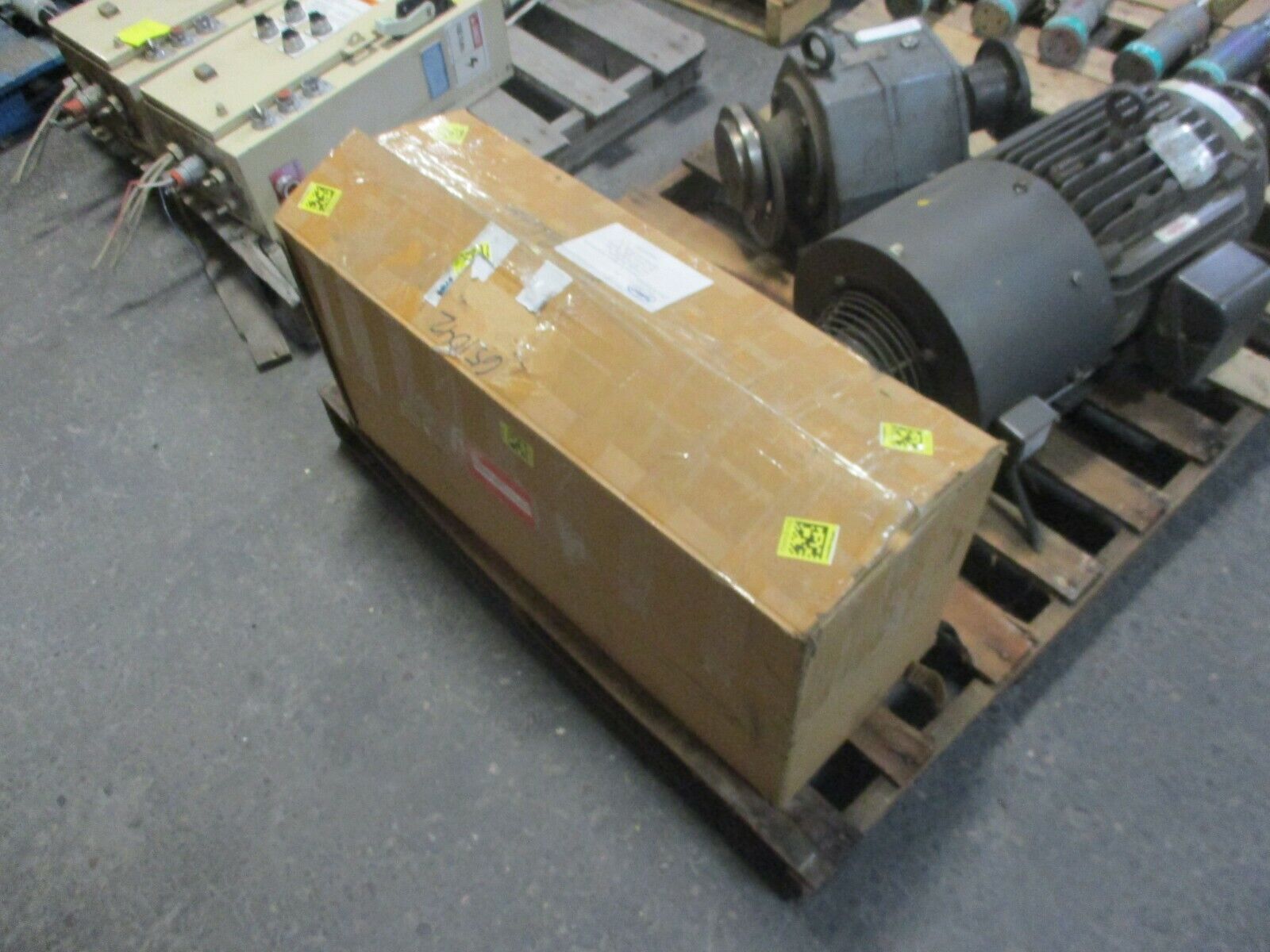 Parker Hydraulic Cylinder 1H2H0A00125625 3000PSI Model: 5.00CCP2HHNATIS14A7.750