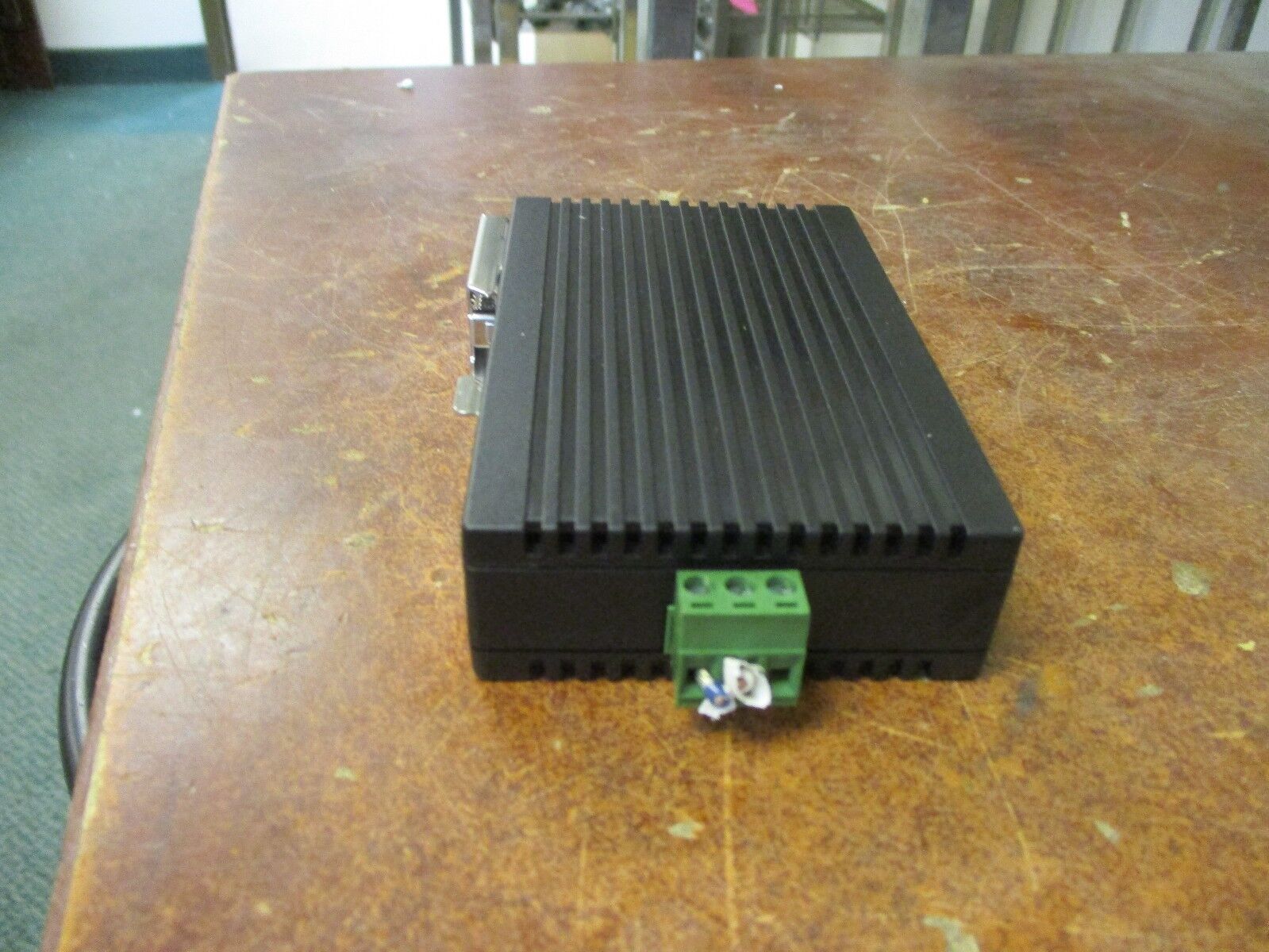 Signamax Unmanaged Industrial Ethernet Switch 065-7405CTB 10/100 5-Part Used