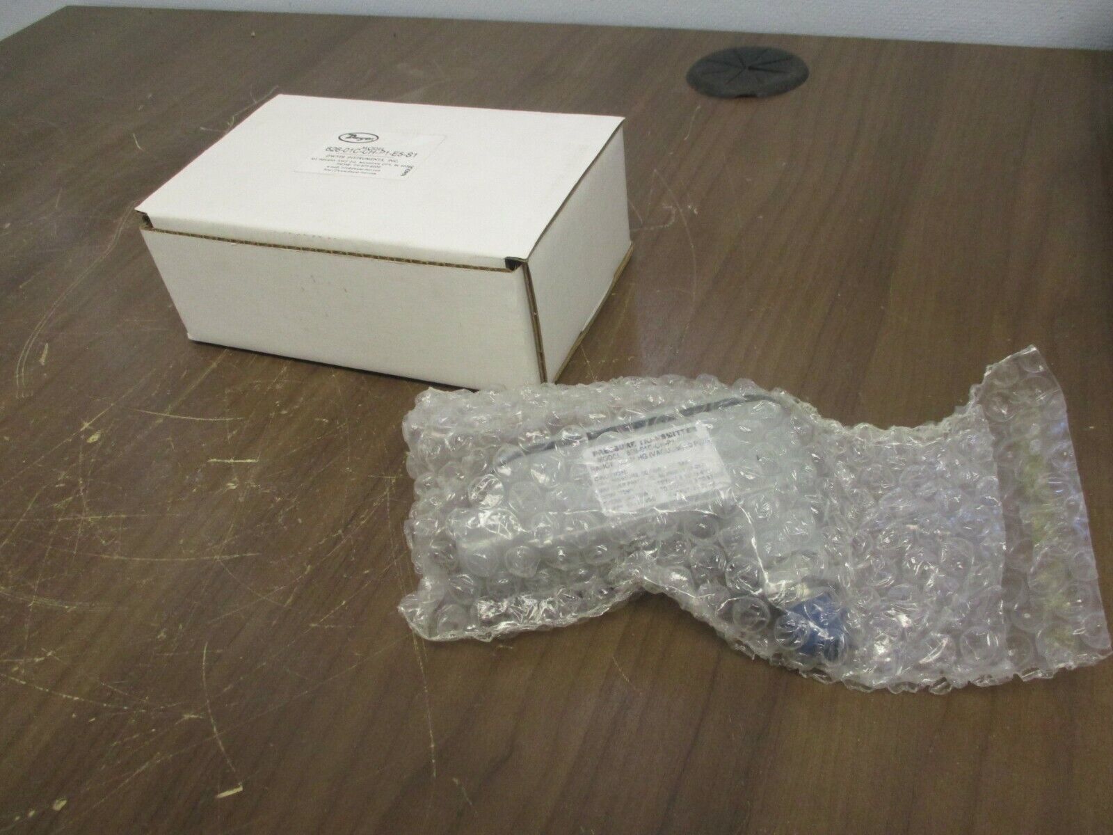 Dwyer Pressure Transmitter 626-01C-CH-P1-E5-S1 30PSIG Supply: 13-30VDC New Surpl
