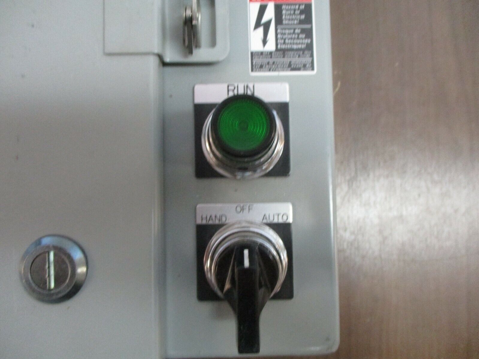 Eaton Enclosed Size 1 Starter ECN0711CHA Ser. A1 27A Type 1 Enclosure Used