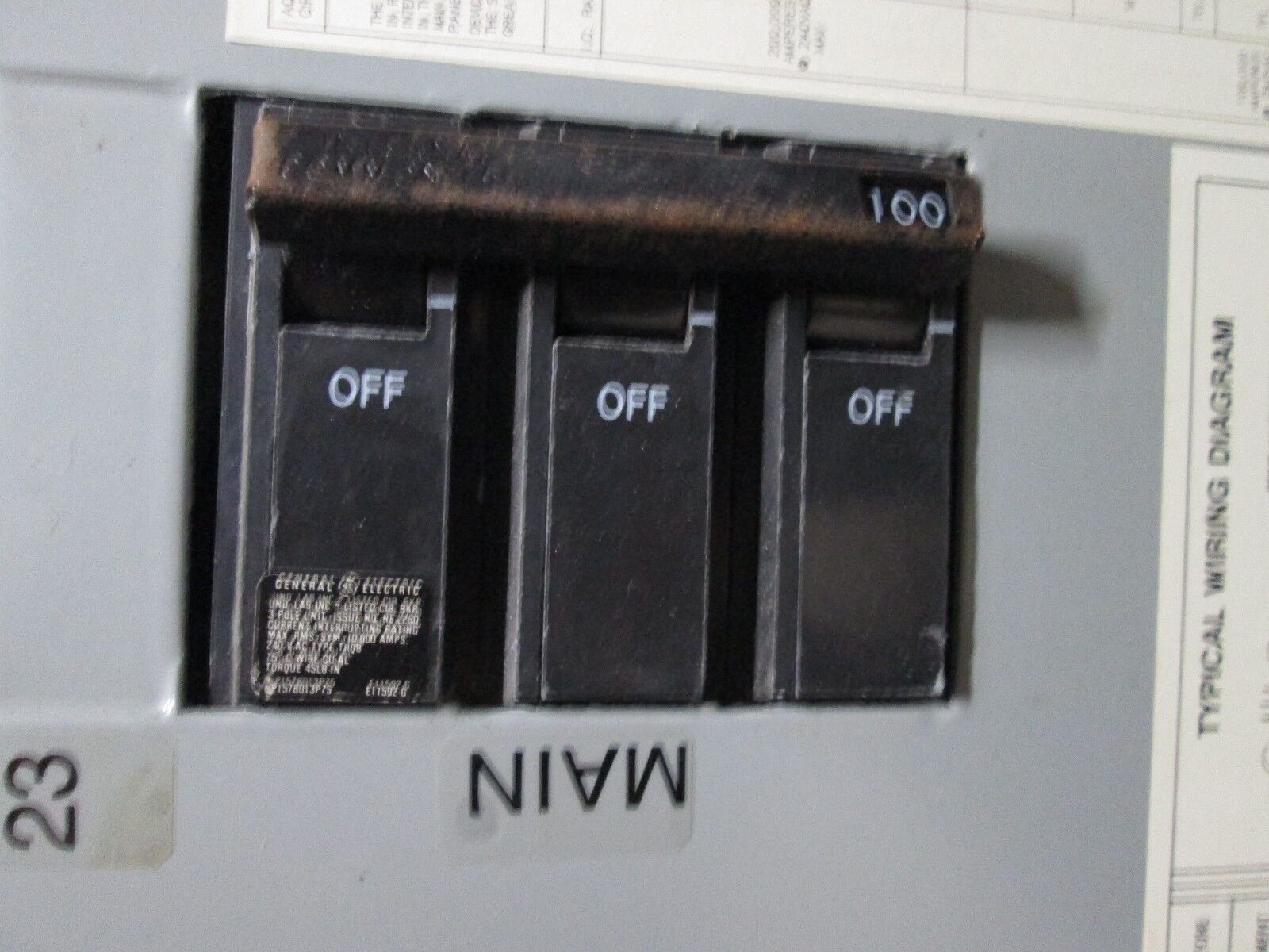 GE Main Circuit Breaker Panel AQF3241ABX AXB4 100A Main Breaker 125A 208Y/120V