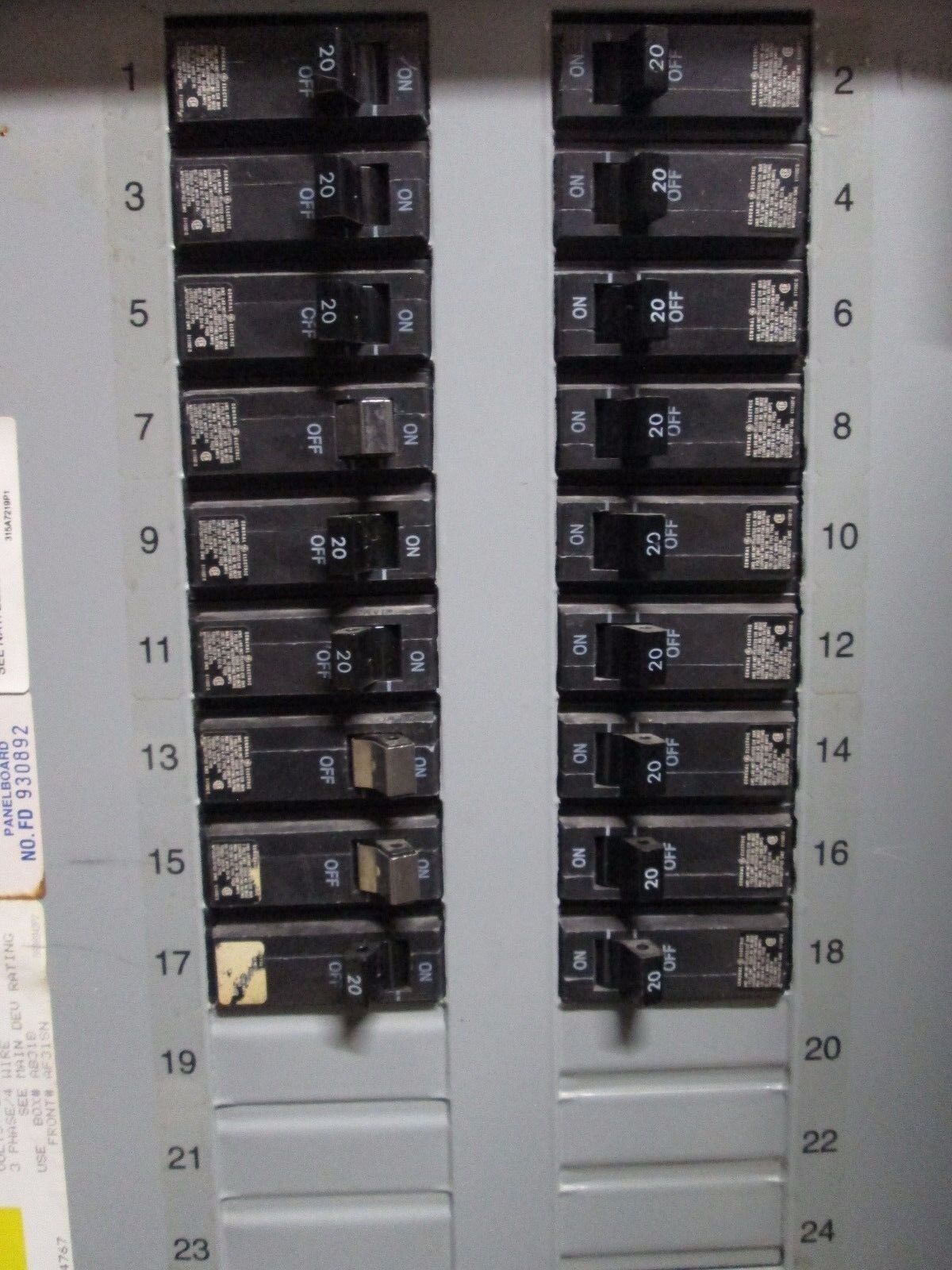 GE Main Circuit Breaker Panel AQF3241ABX AXB4 100A Main Breaker 125A 208Y/120V