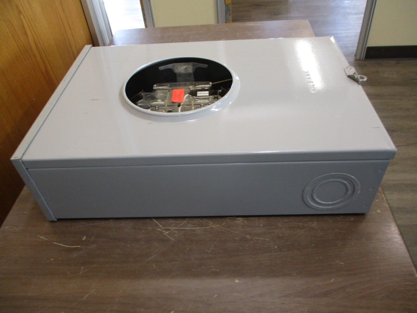 Milbank Meter Socket 9700 200A 600V 3Ph 4W 3R Enclosure Used
