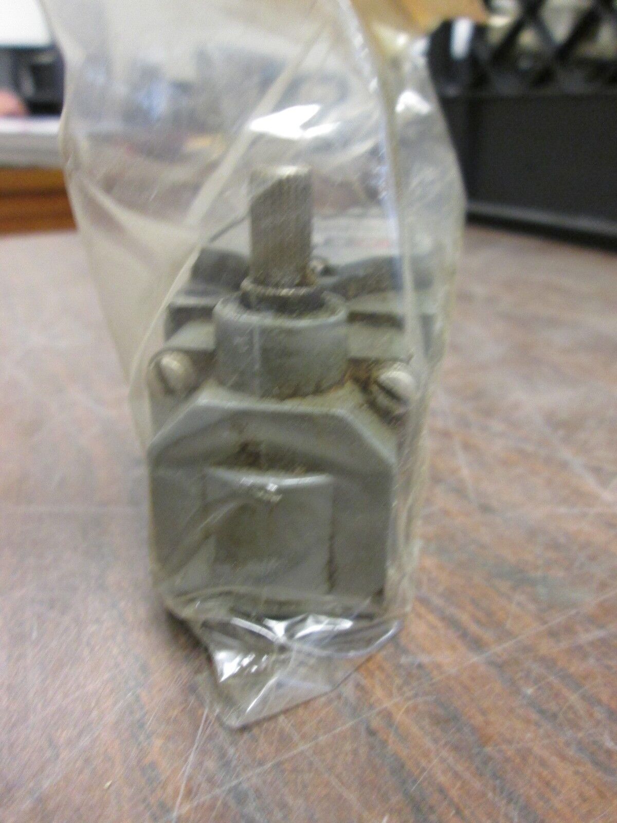 Cutler-Hammer Type L Limit Switch 10316H185A Used