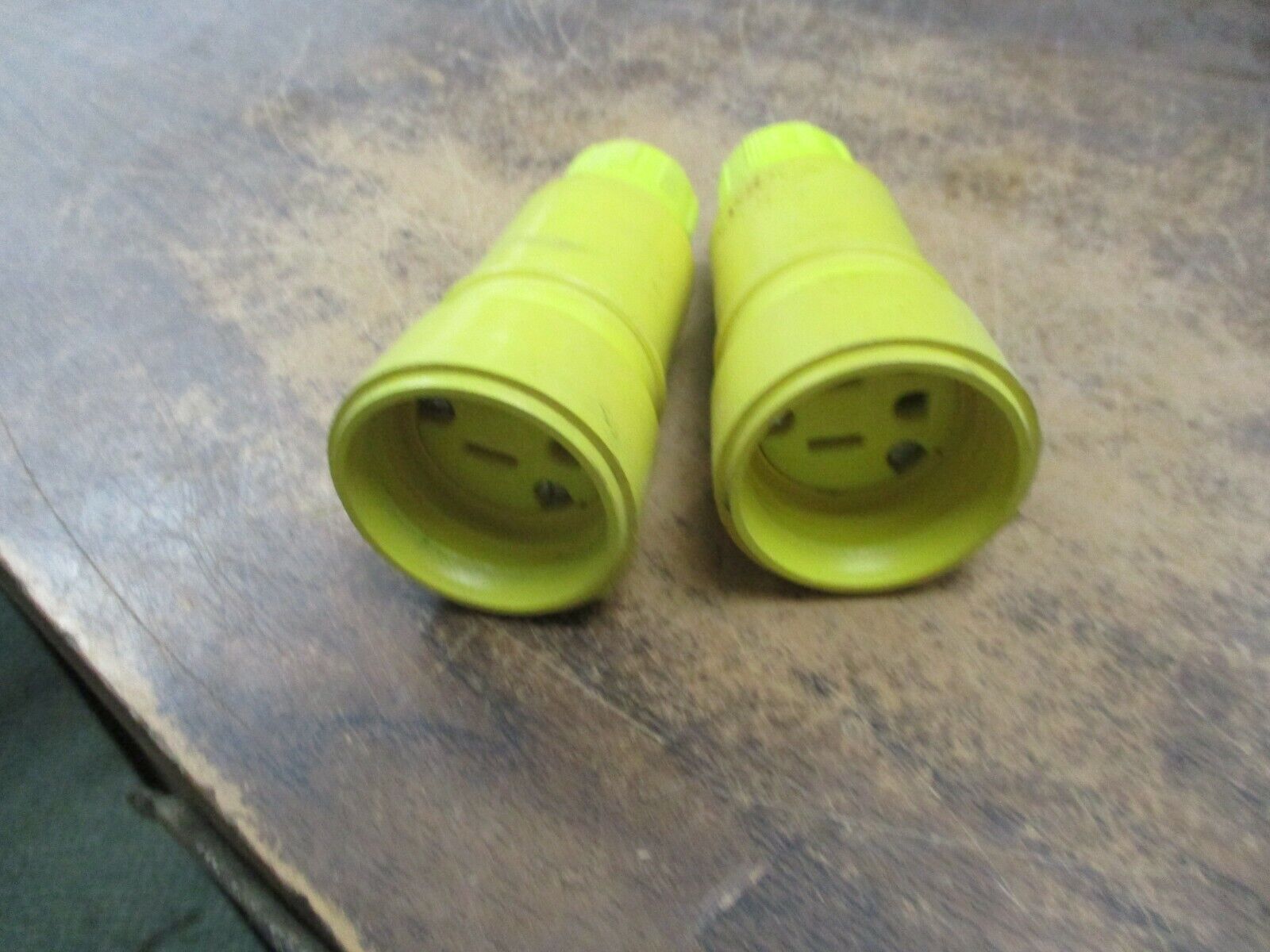 Daniel Woodhead Watertight Connector Nema 5-15 15A 125V *No Cover* *Lot of 2* Used