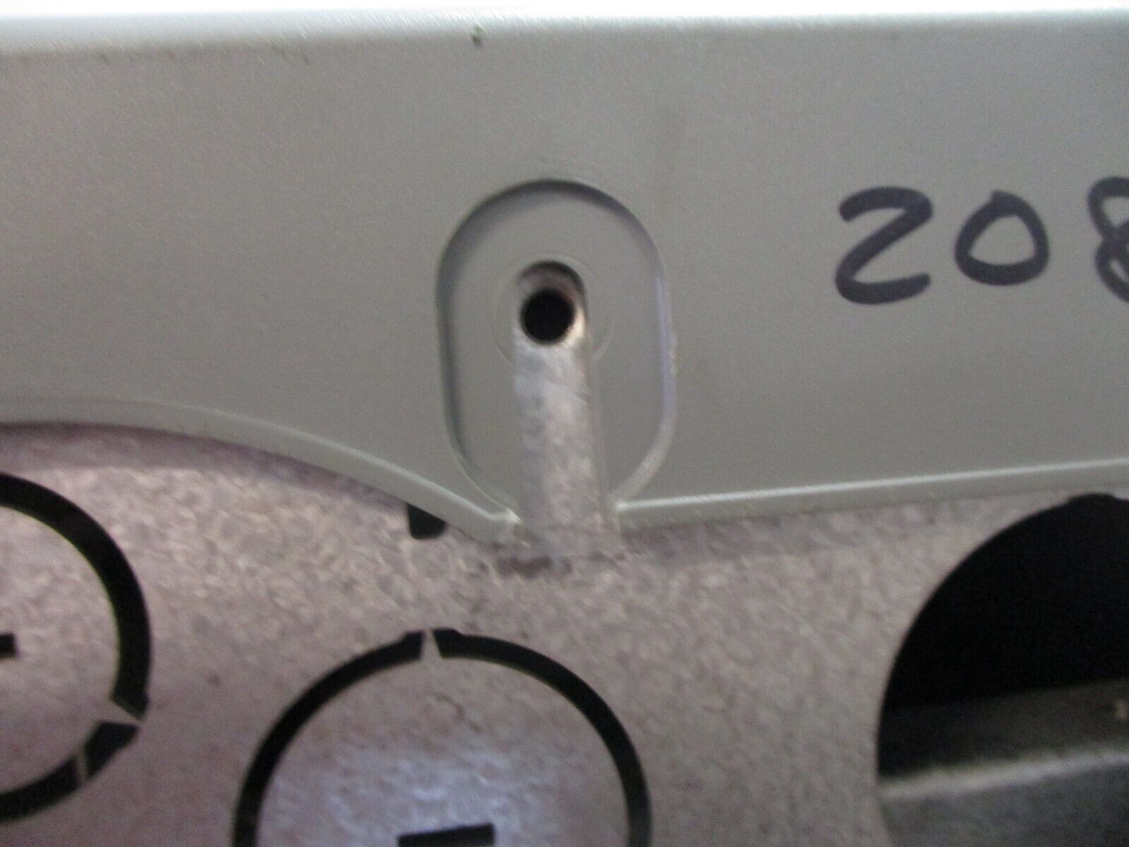 Danfoss VLT AC Drive 131B9878 20HP 3Ph w/ Keypad *Missing Cover Screw* Used