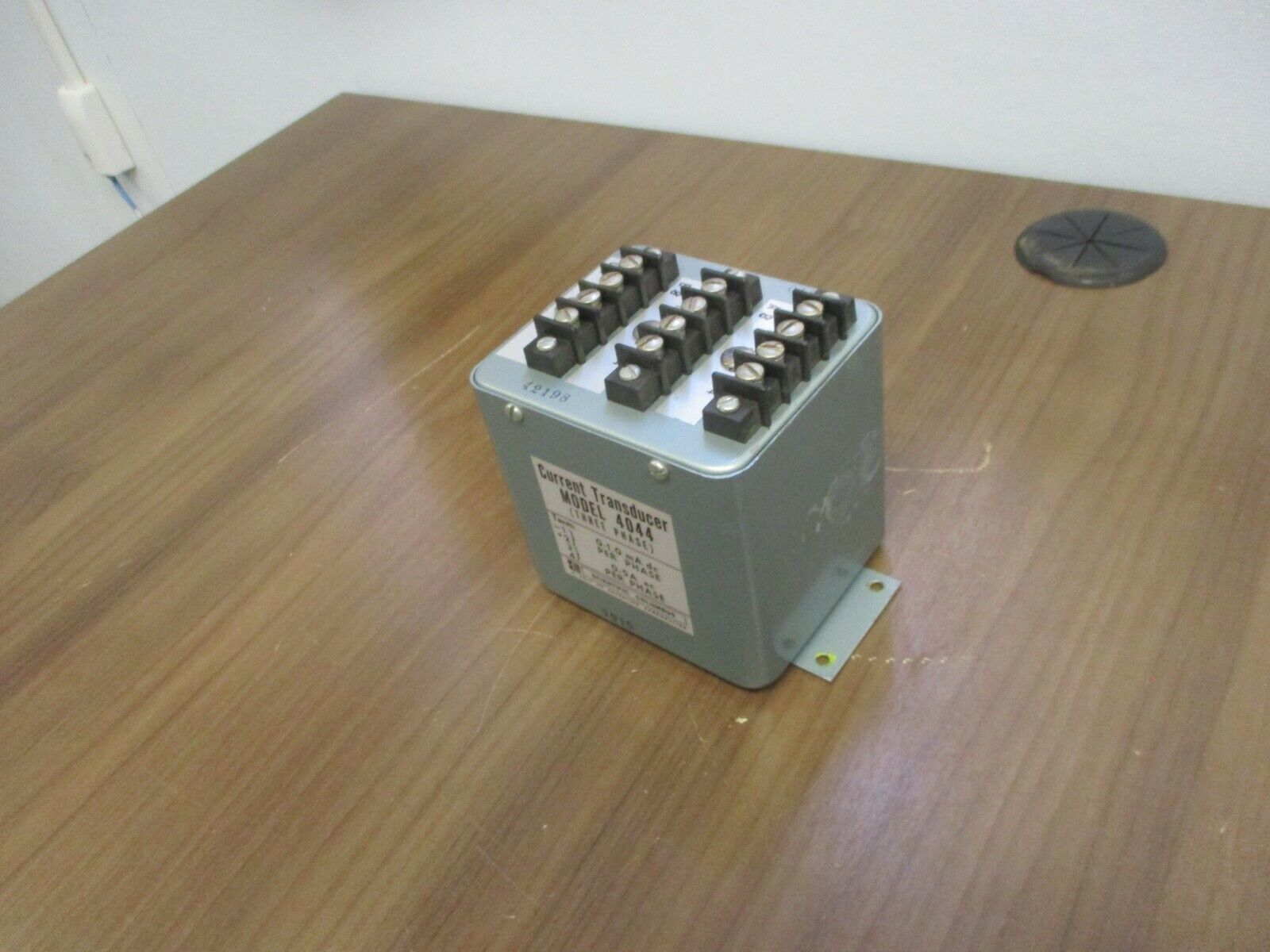 Scientific Columbus Current Transducer 4044 3Ph 0-1.0mA dc Per Ph 0-5A ac Per Ph