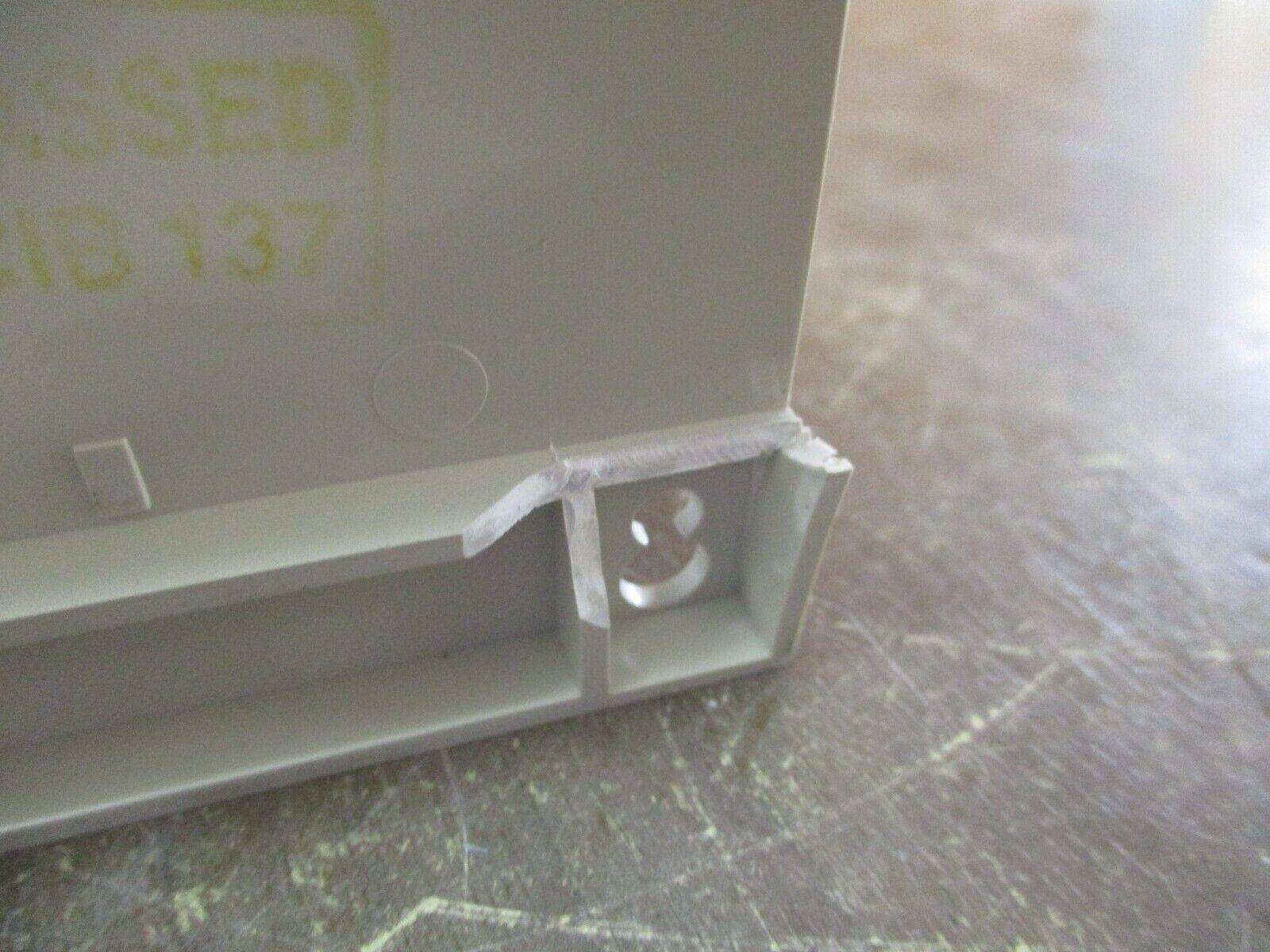 Crompton Protector Relay 256-PHVU-PQBX-66-LC-KG 120V 60Hz *Chipped Mounting Leg*