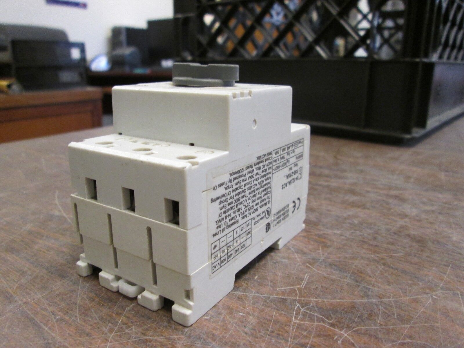 GE Manual Motor Starter SFK1N Range: 9-12.5A Used