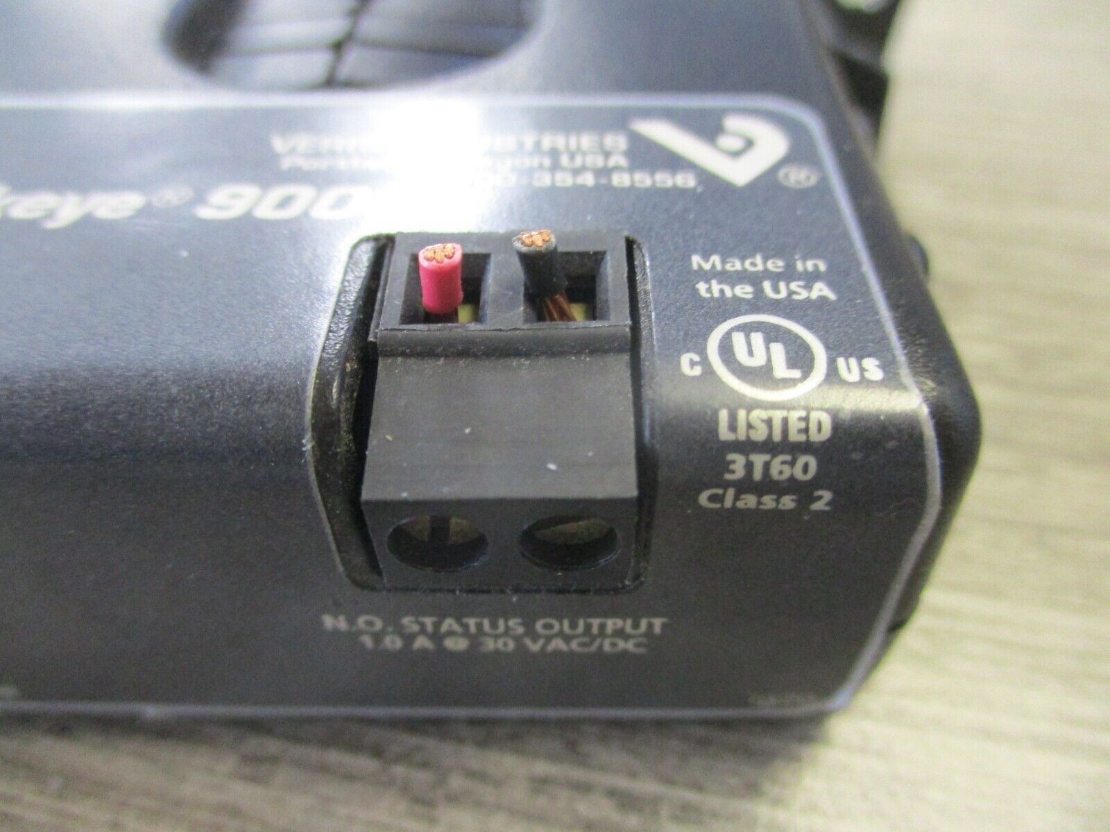 Veris Hawkeye 900 Current Sensor Z101435-OB Sensed : 200A Max Used.