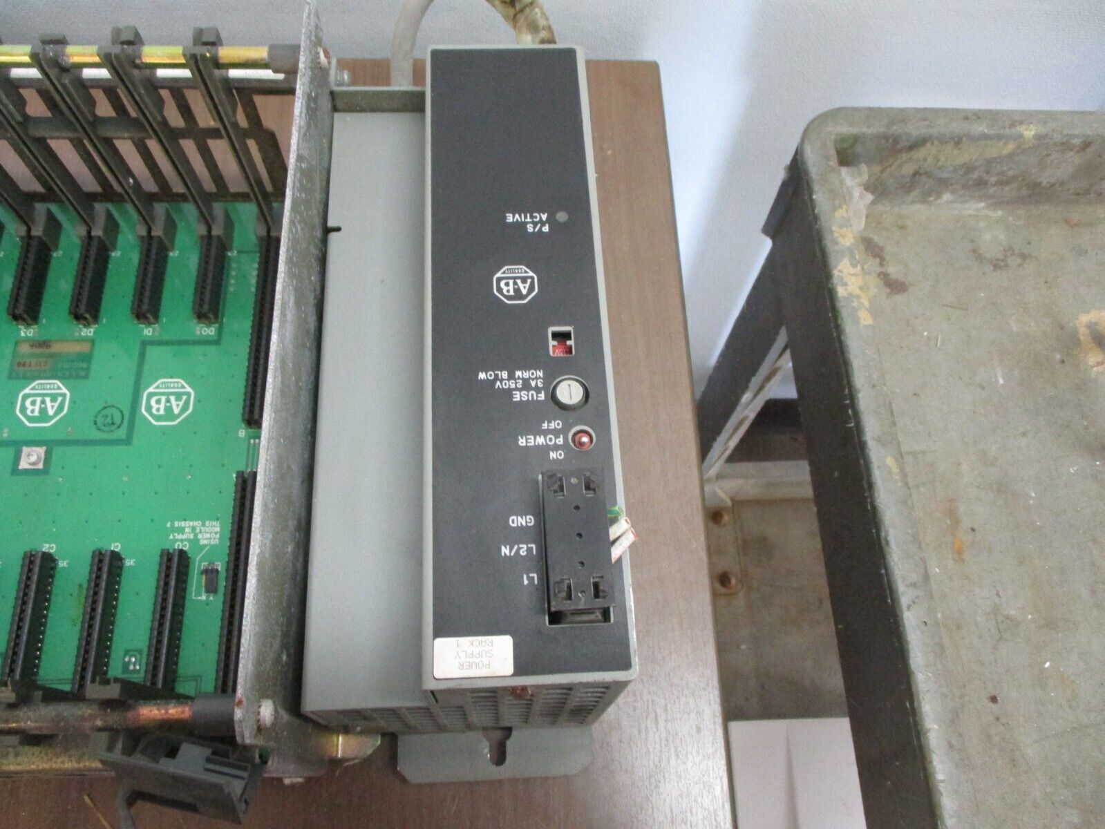 Allen-Bradley I/O Chassis w/ Power Supply 1771-A4B / 17771-P7 16-Slot Used