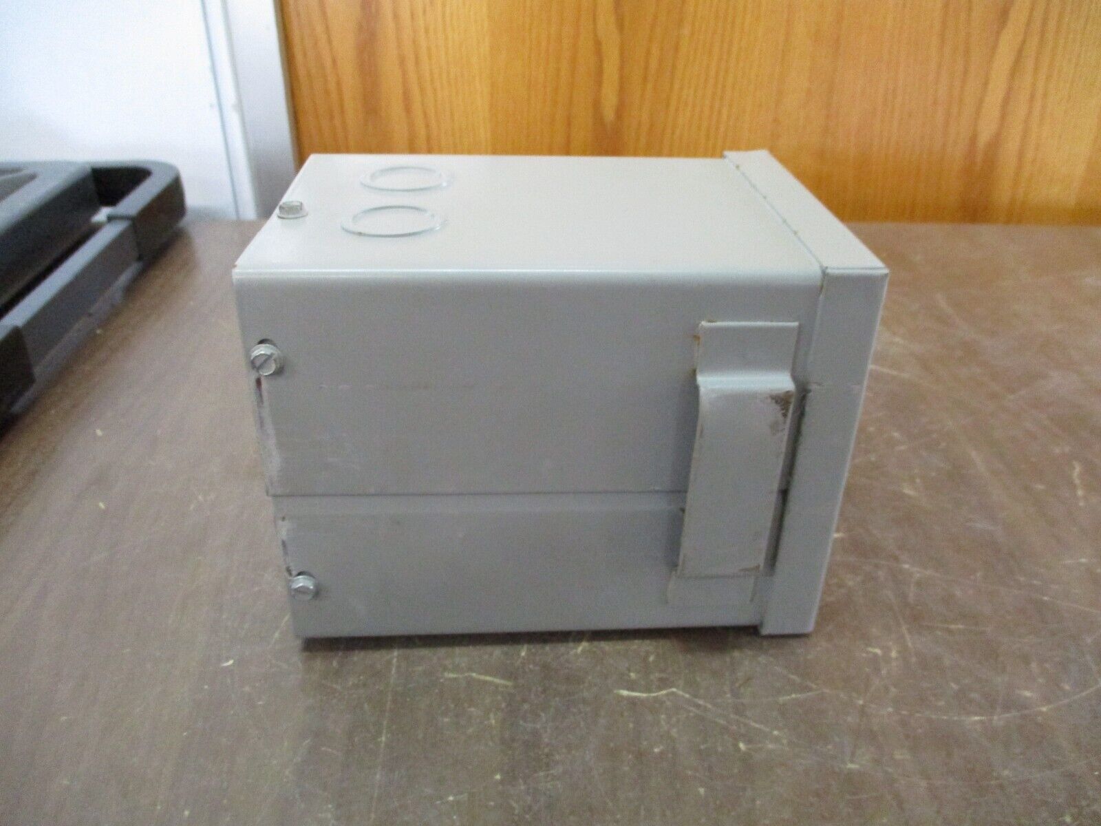 Cutler-Hammer Westinghouse Distribution Transformer S20N11S51N 0.50kVA 60Hz Used