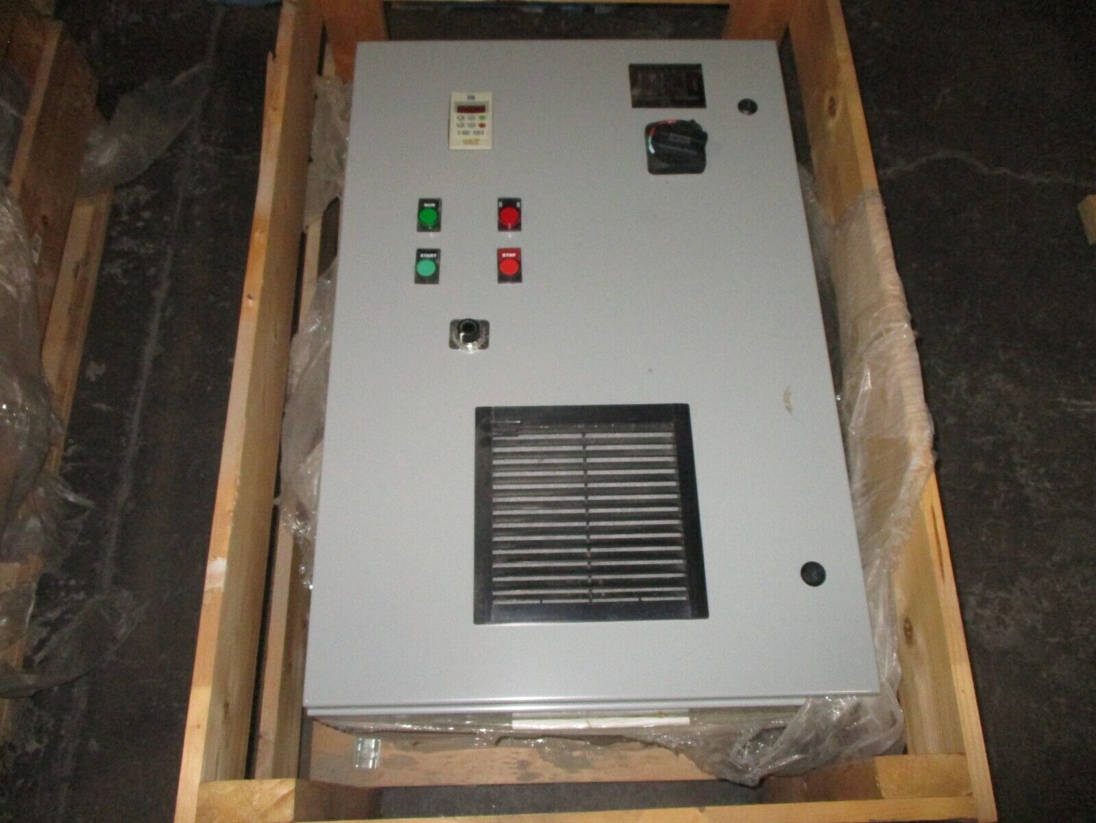 WEG AC Drive CF-CUSTOM-00161 2HP Input: 460VAC 60Hz 40A Output: 460VAC 40A 60Hz