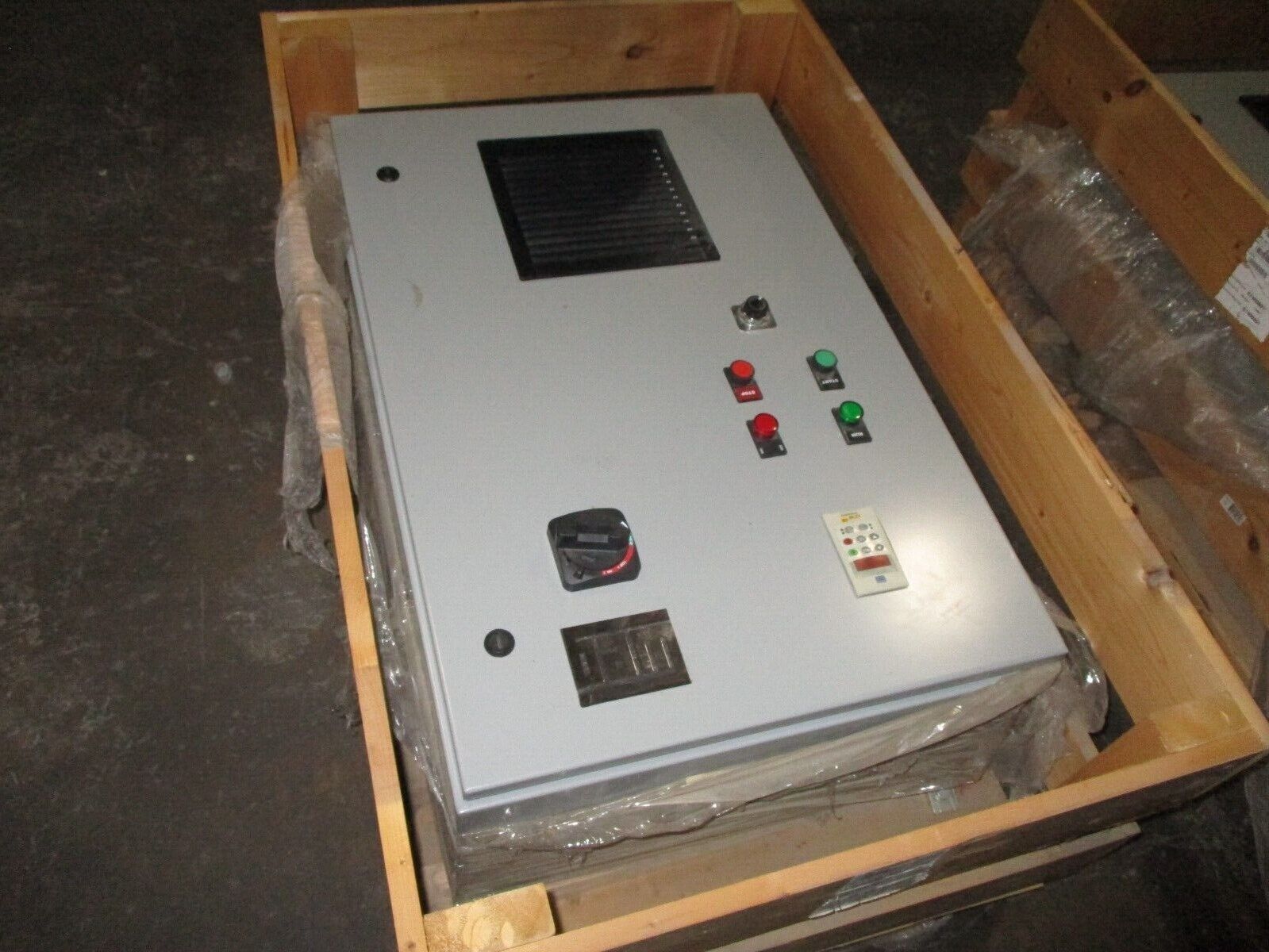 WEG AC Drive CF-CUSTOM-00161 2HP Input: 460VAC 60Hz 40A Output: 460VAC 40A 60Hz