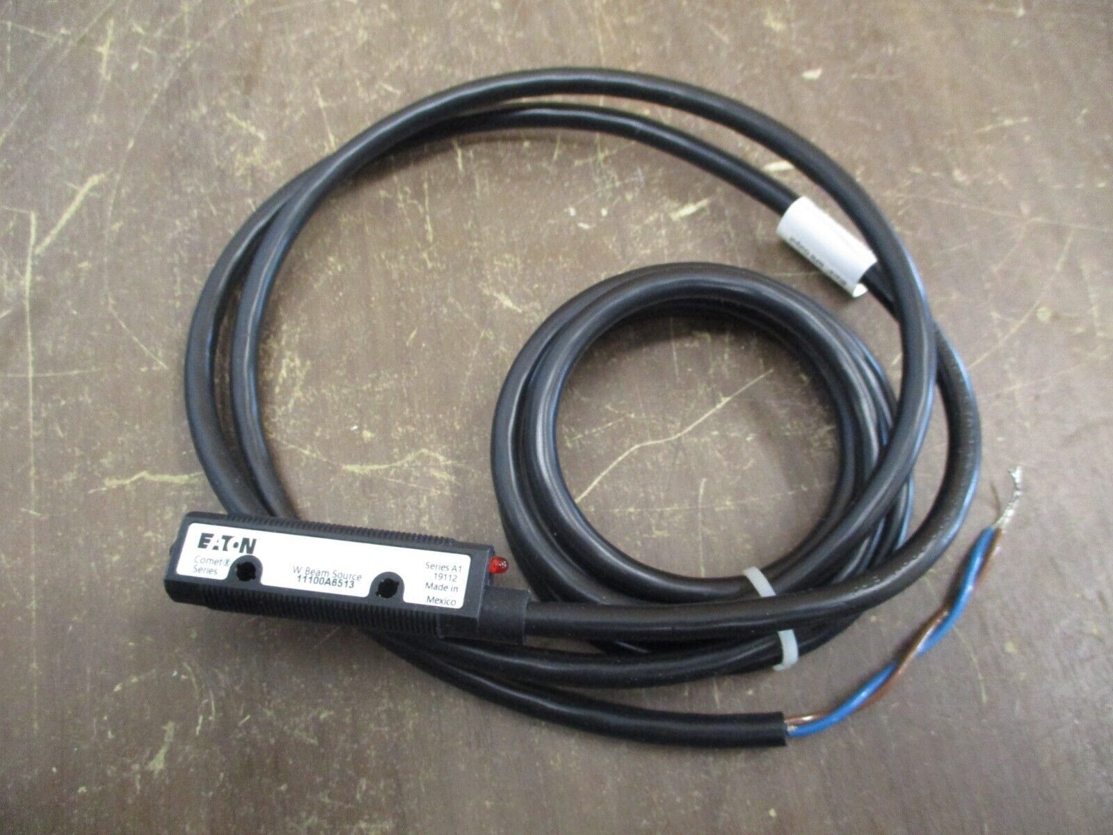 Eaton Photoelectric Sensor 11100A6513 Tubular Housing 2m Cable New Surplus