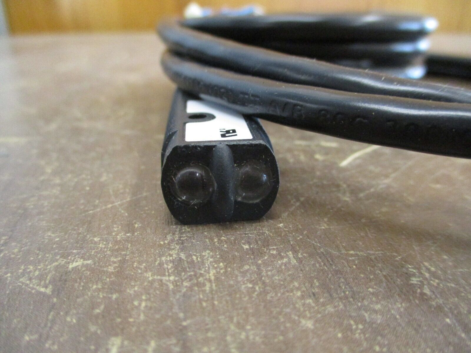 Eaton Photoelectric Sensor 11100A6513 Tubular Housing 2m Cable New Surplus
