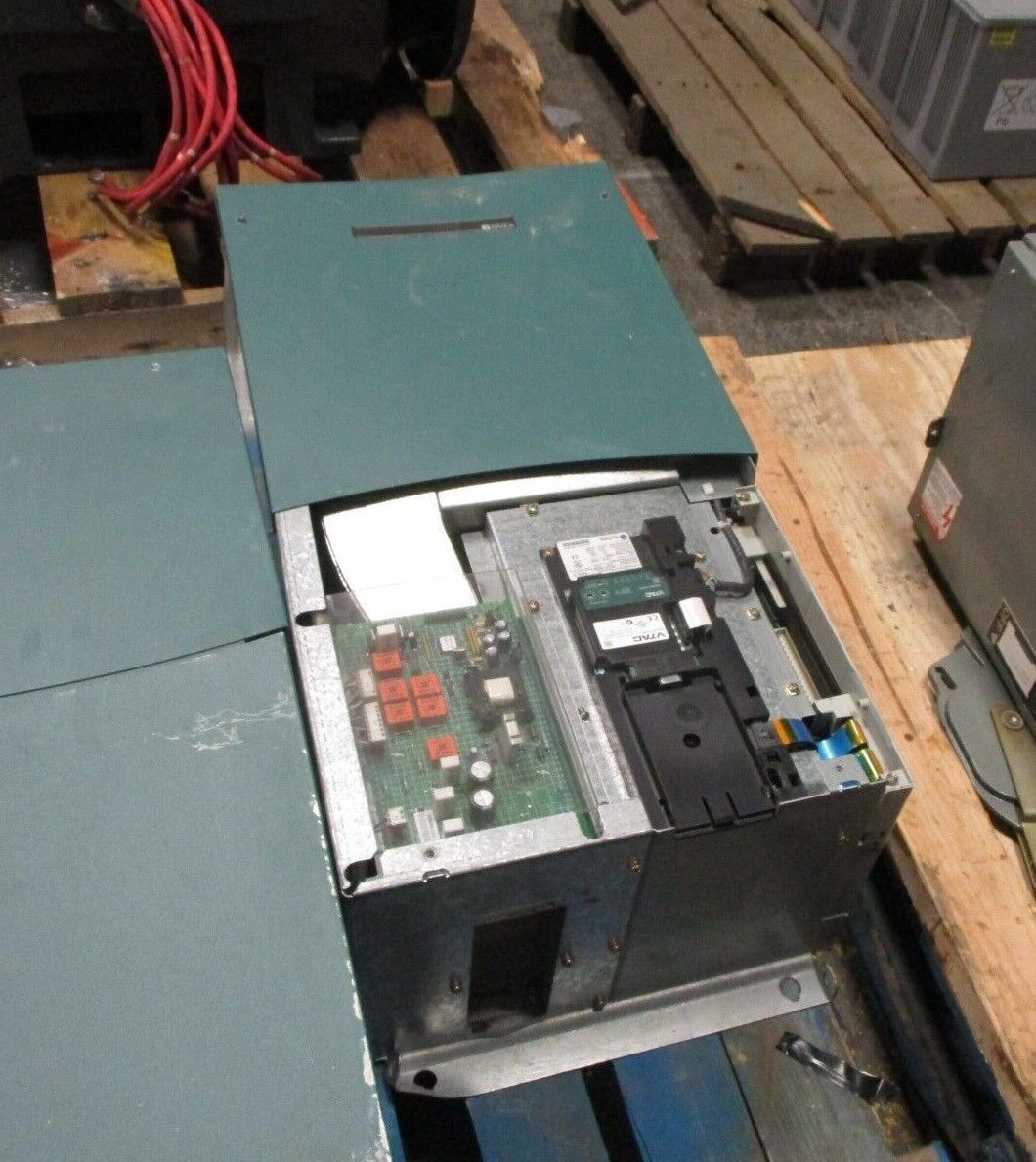Allen-Bradley VTAC 9 / PowerFlex 700 AC Drive 20BD156A0ANNANA0 125HP 3Ph Used