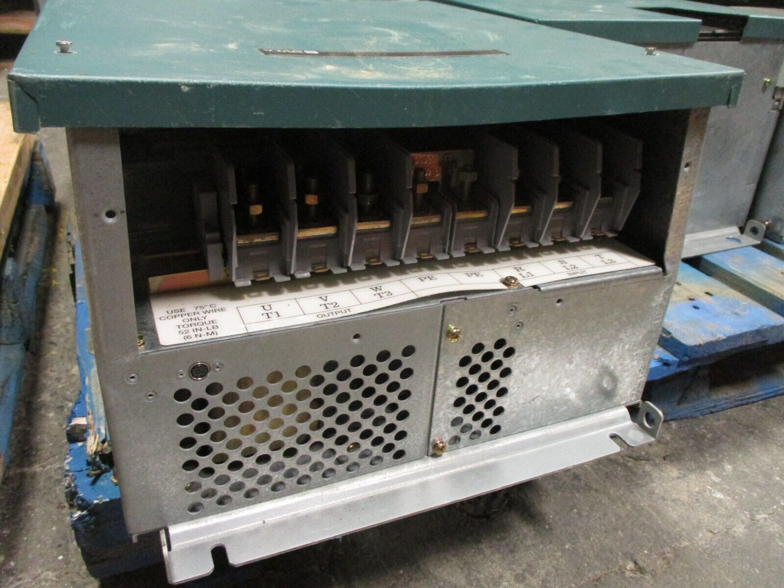 Allen-Bradley VTAC 9 / PowerFlex 700 AC Drive 20BD156A0ANNANA0 125HP 3Ph Used