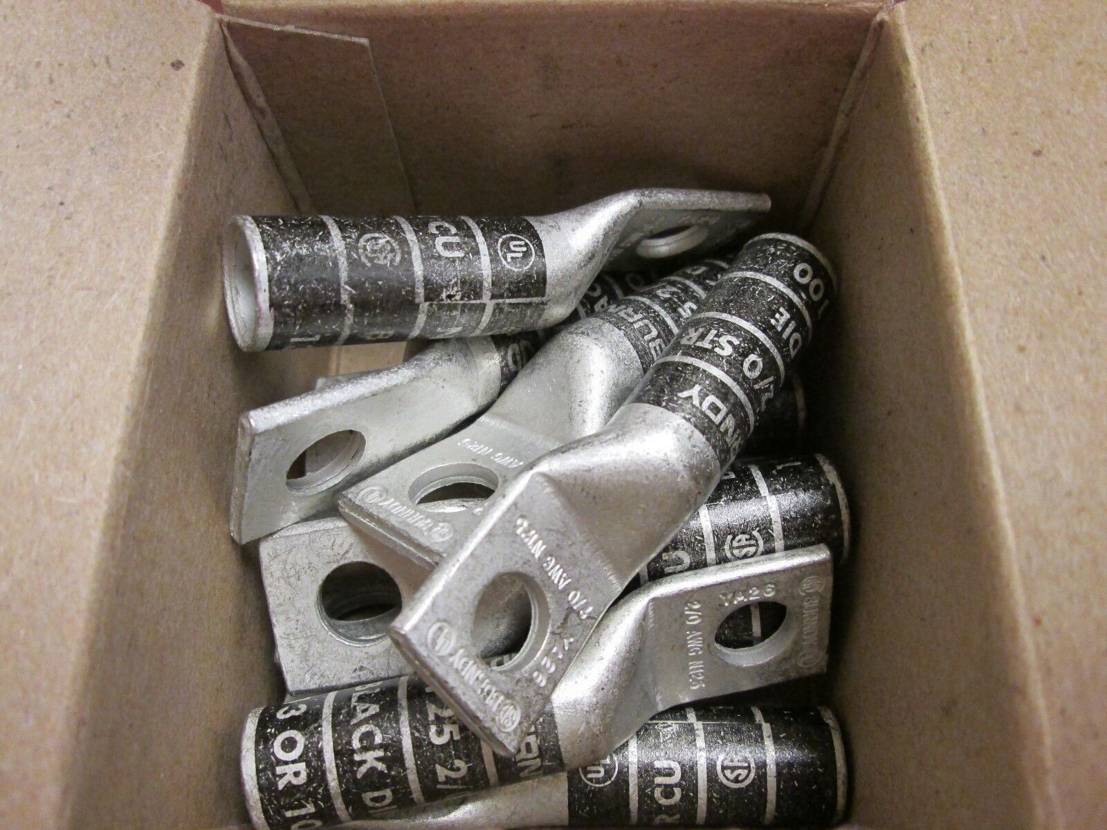 Burndy Crimp Lug YA26 210 AWG Black Die 13 *Box of 10* New Surplus