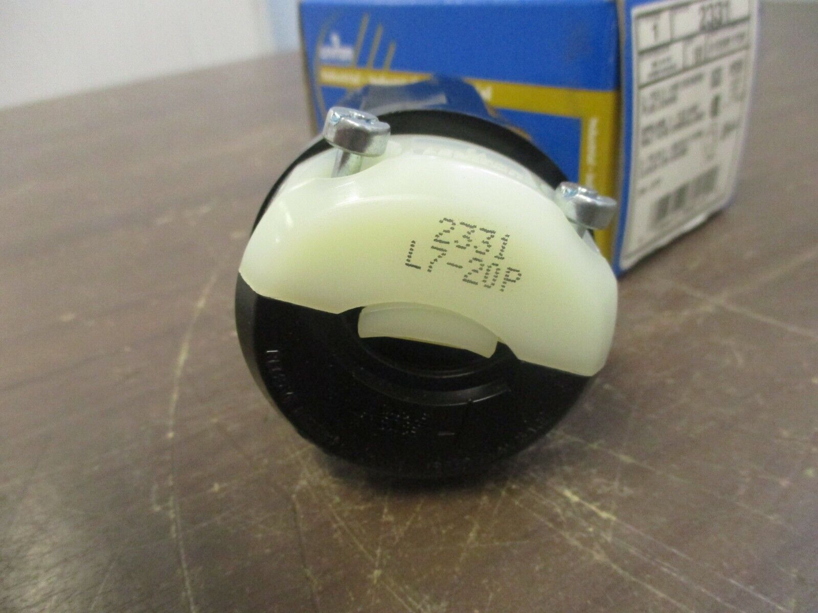 Leviton Locking Plug 2331 20A 277V 2P 3W New Surplus