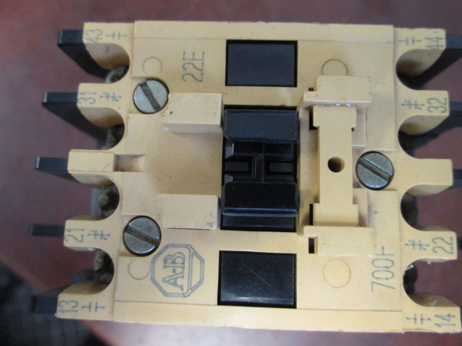 Allen-Bradley Contact 700-FX220A1 120V Coil *Lot of 2* Used