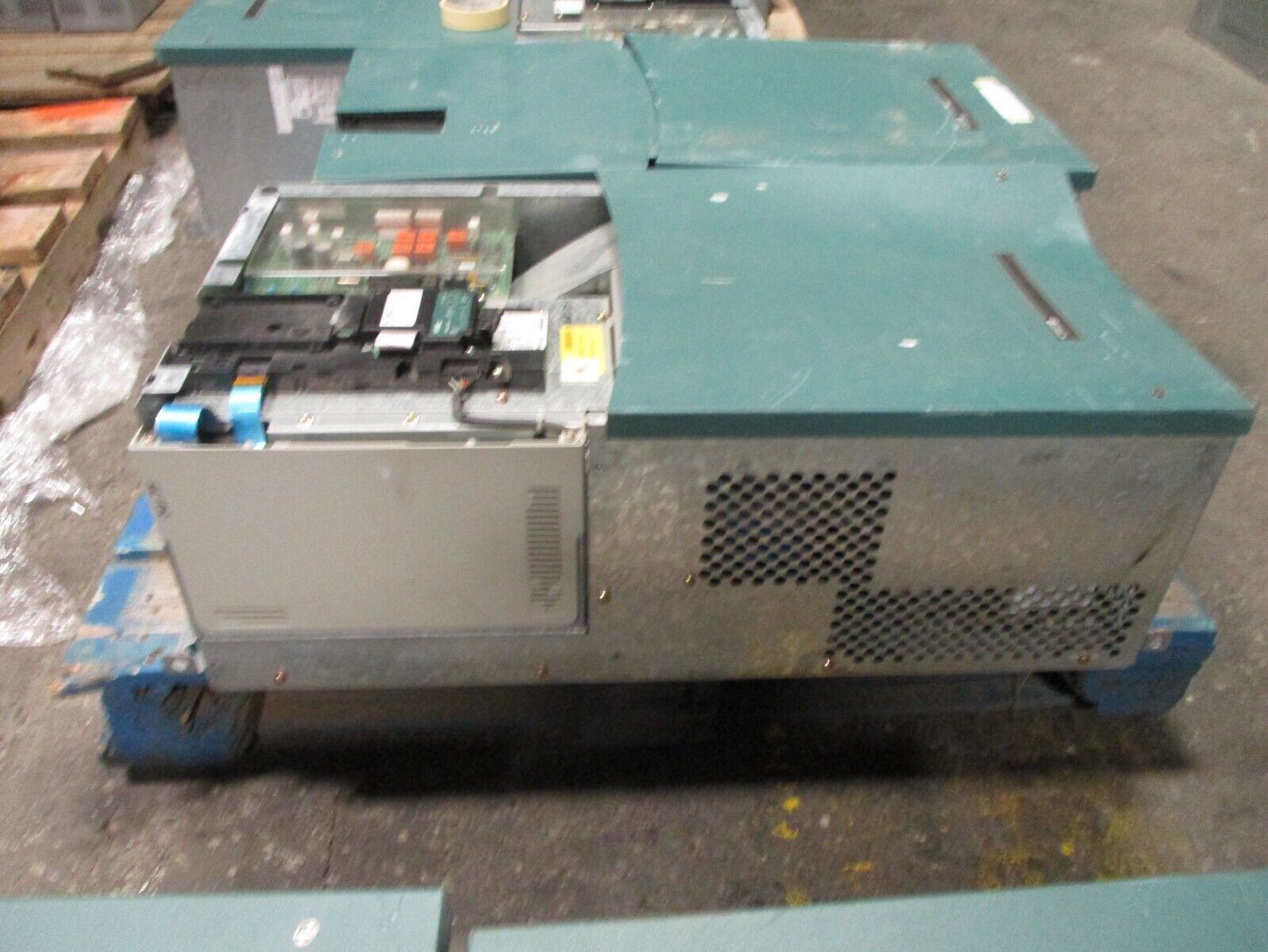 Allen-Bradley VTAC 9 / PowerFlex 700 AC Drive 20BD156A0ANNANA0 125HP 3Ph Used