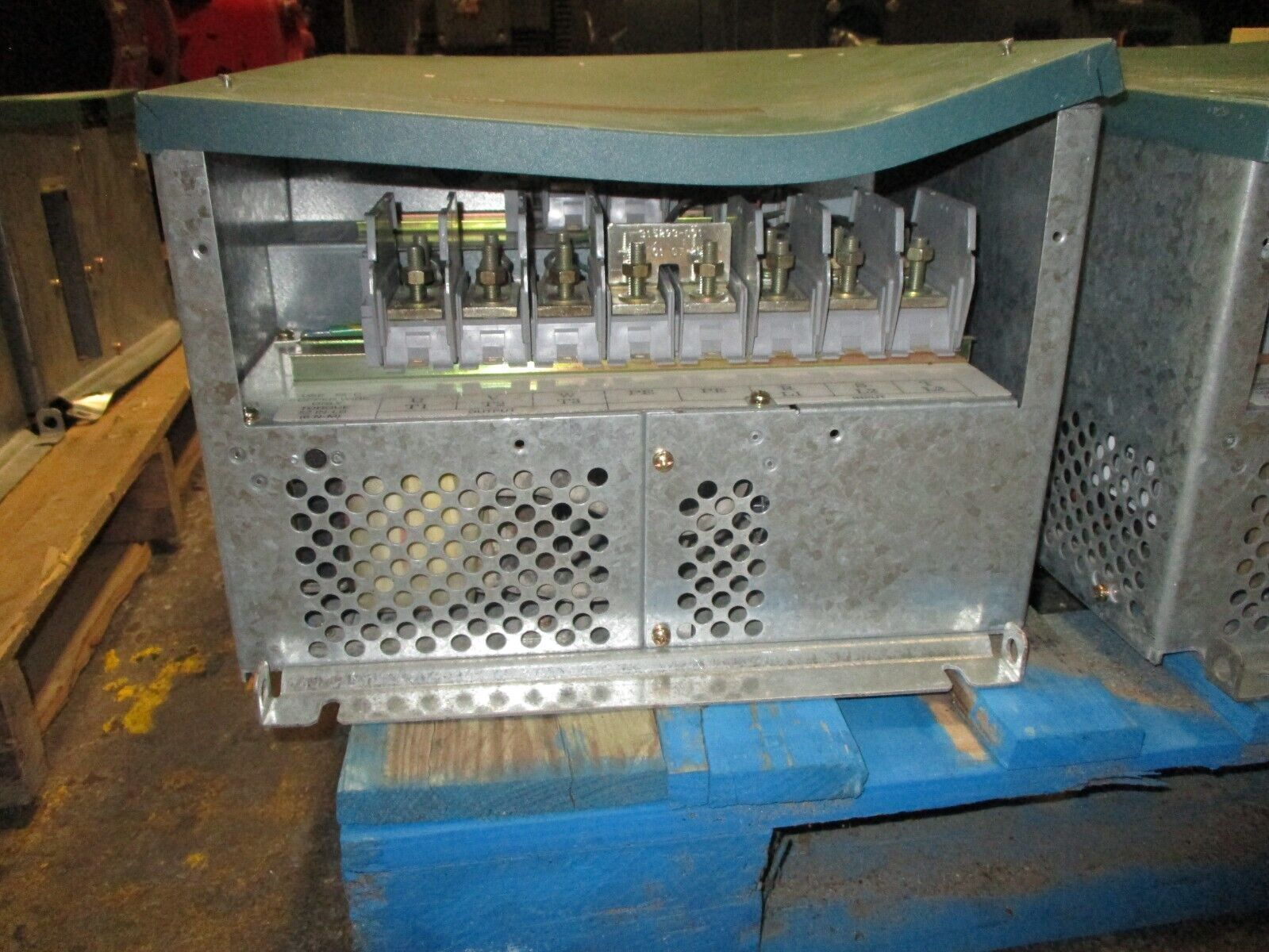Allen-Bradley VTAC 9 / PowerFlex 700 AC Drive 20BD156A0ANNANA0 125HP 3Ph Used