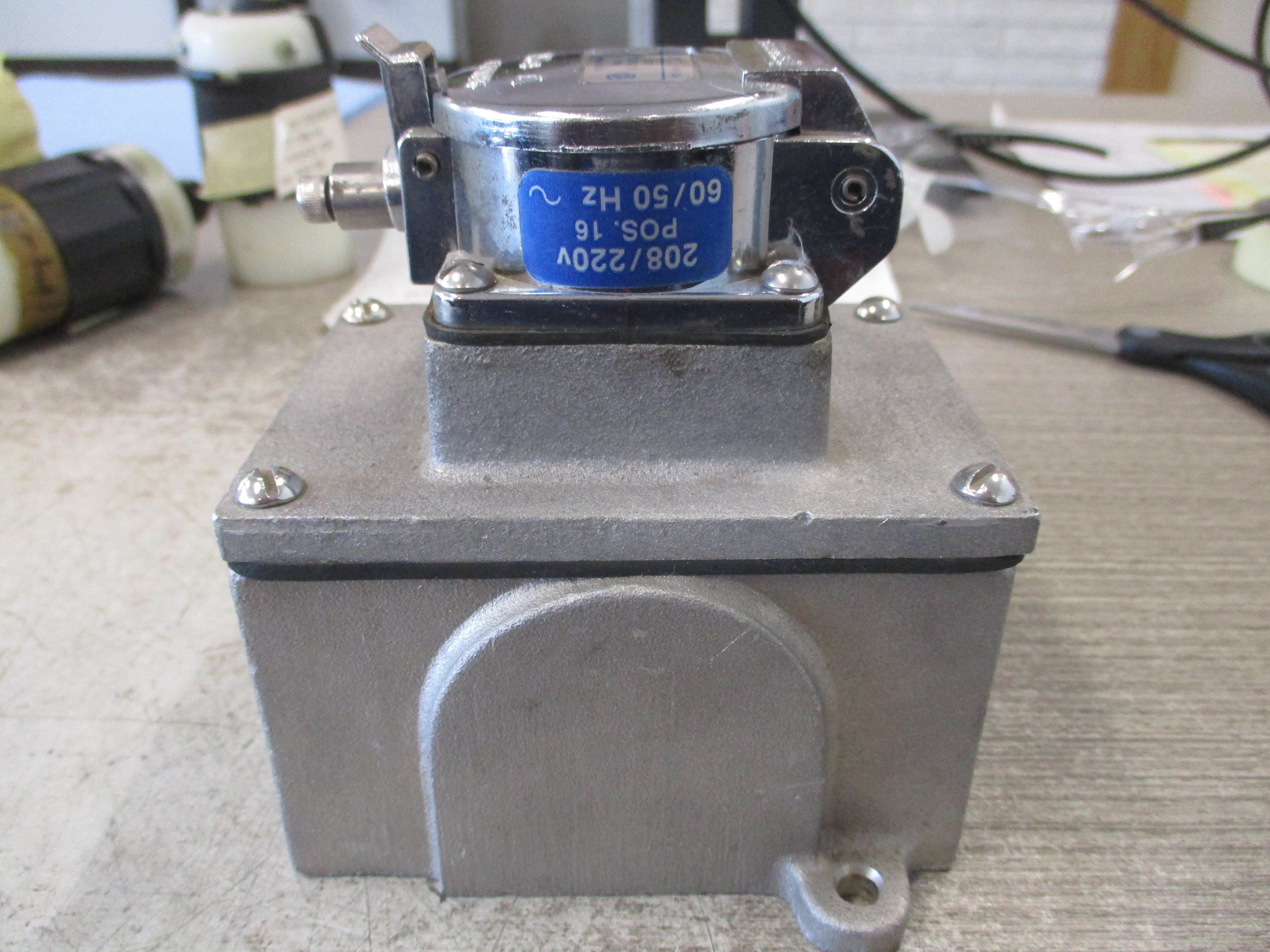 Meltric Receptacle w/Base 09-20164-S 15A 600V Used