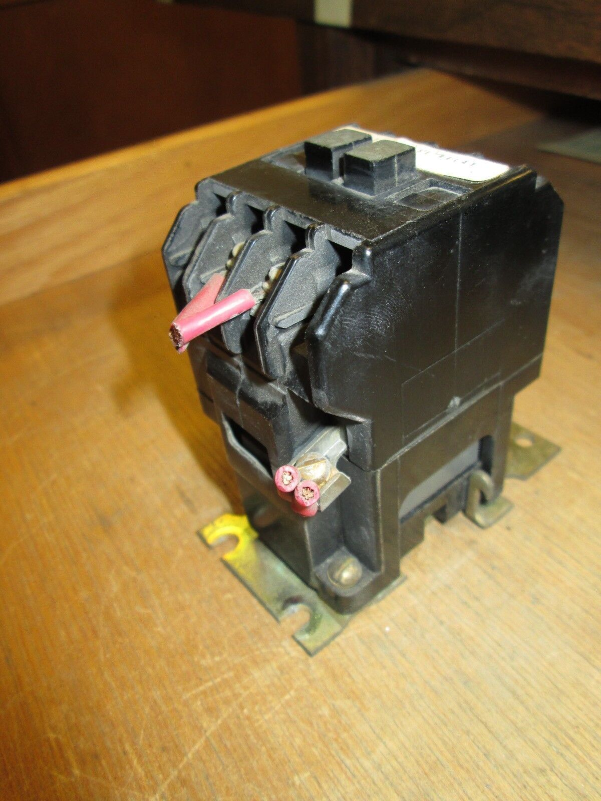 Westinghouse Control Relay BF20F 10A 300VAC 120V coil Used