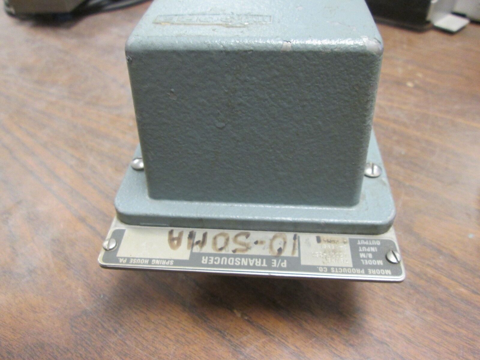 Moore P/E Transducer 781P6 Input: 3-15 PSI Output: 4-20mA Used