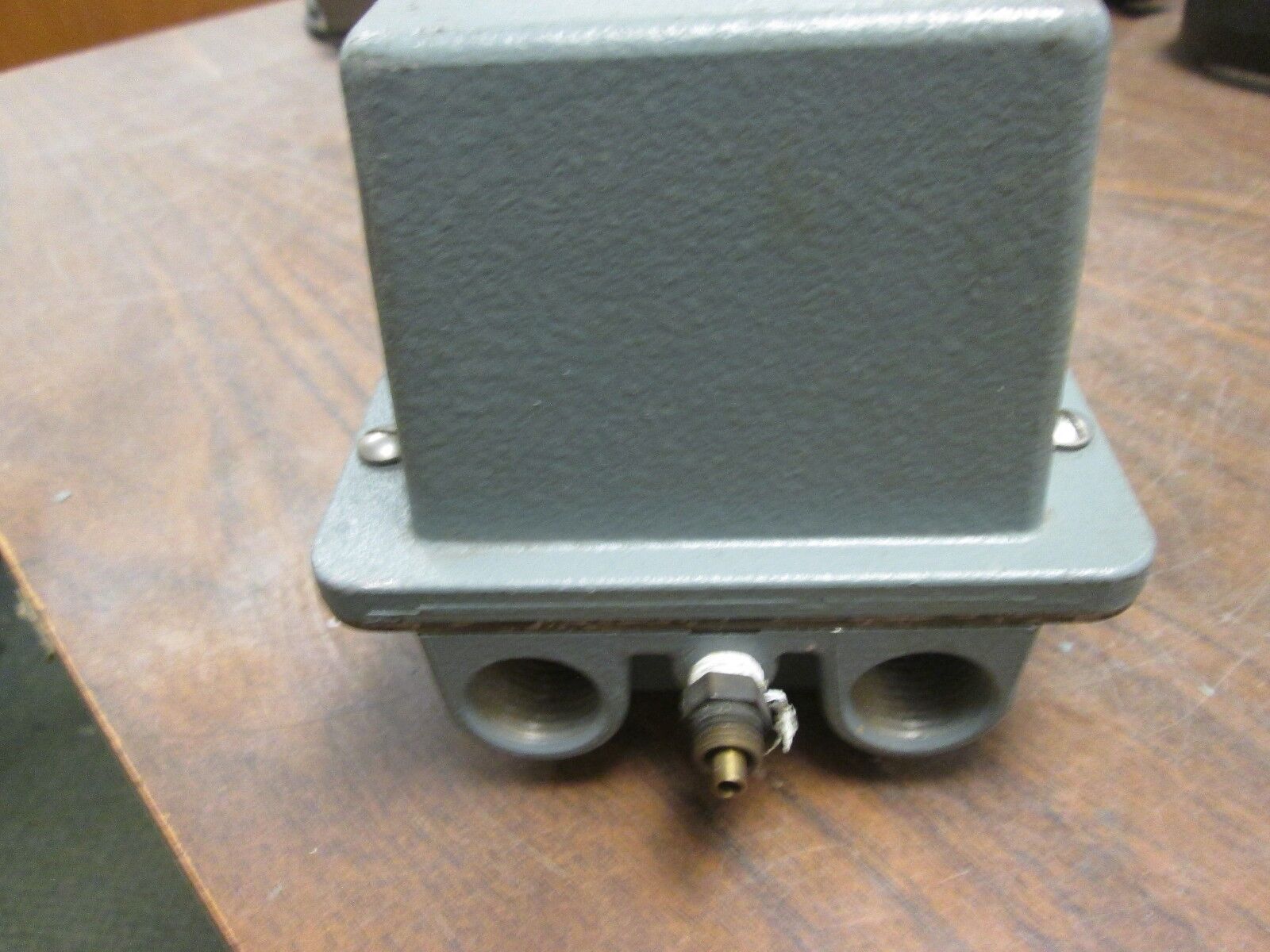 Moore P/E Transducer 781P6 Input: 3-15 PSI Output: 4-20mA Used