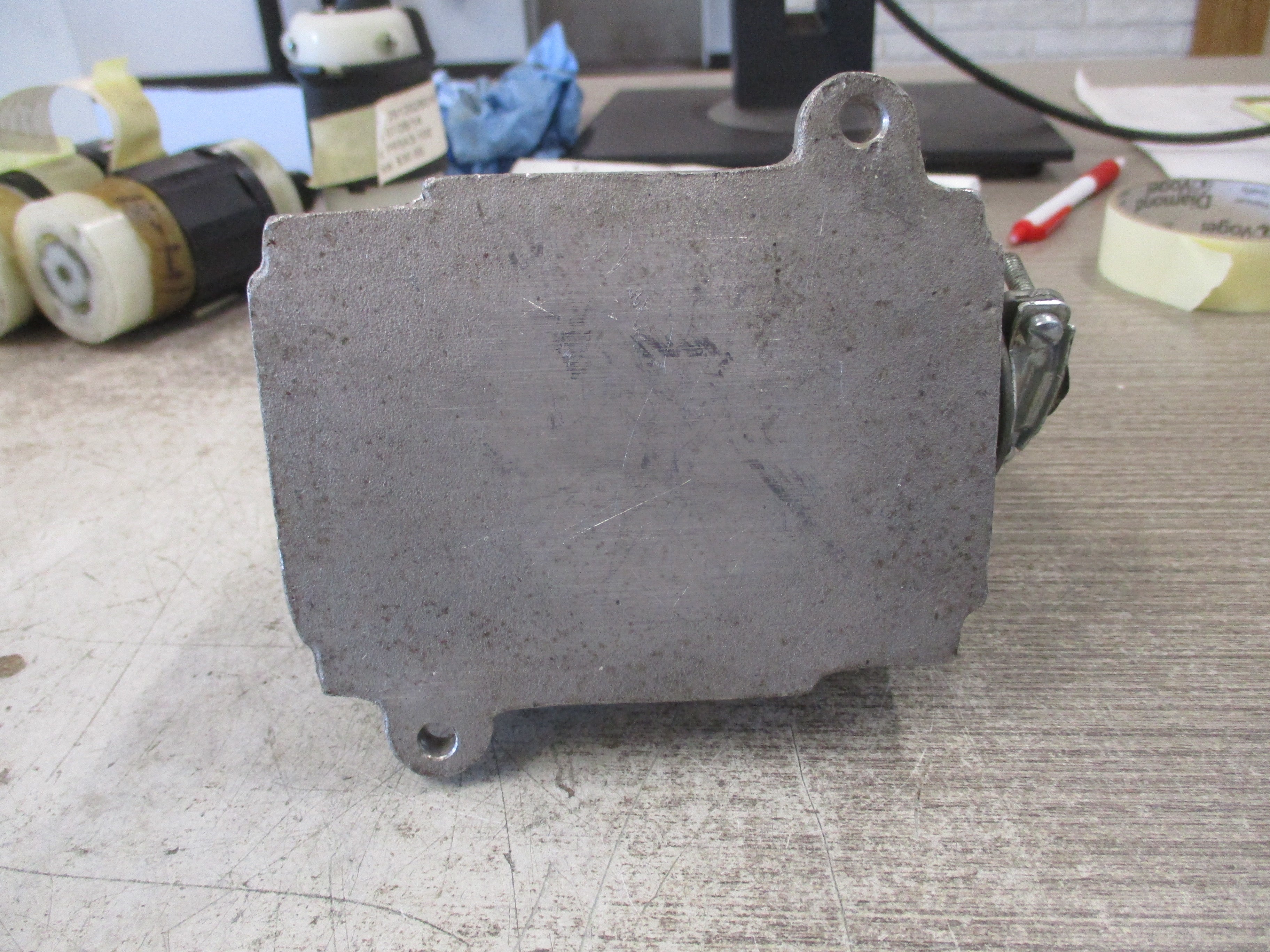 Meltric Receptacle w/Base 09-20164-S 15A 208/220V 60/50Hz *Missing Latch* Used